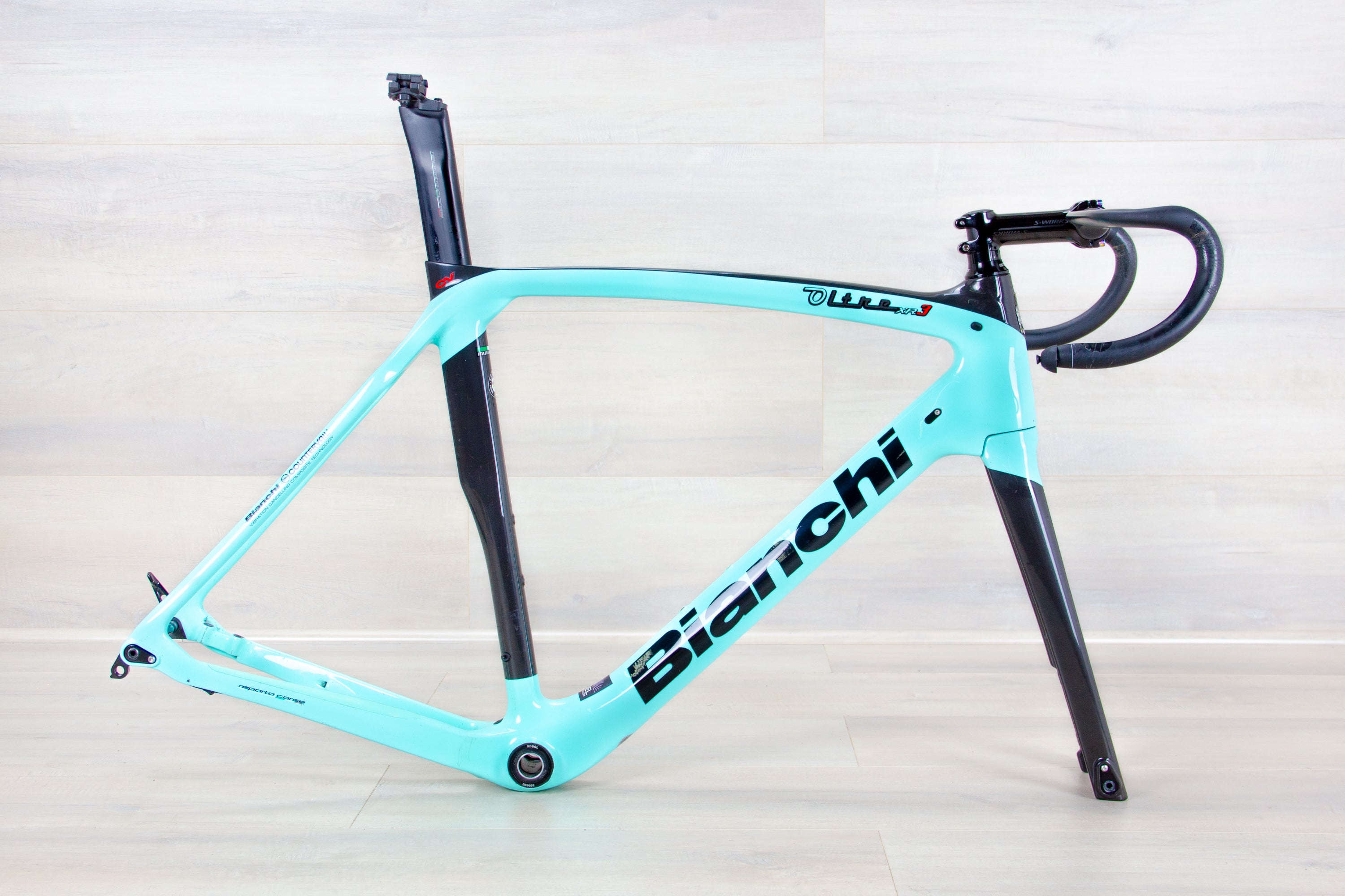 bianchi coast to coast road bike blue bok Bianchi Oltre XR3