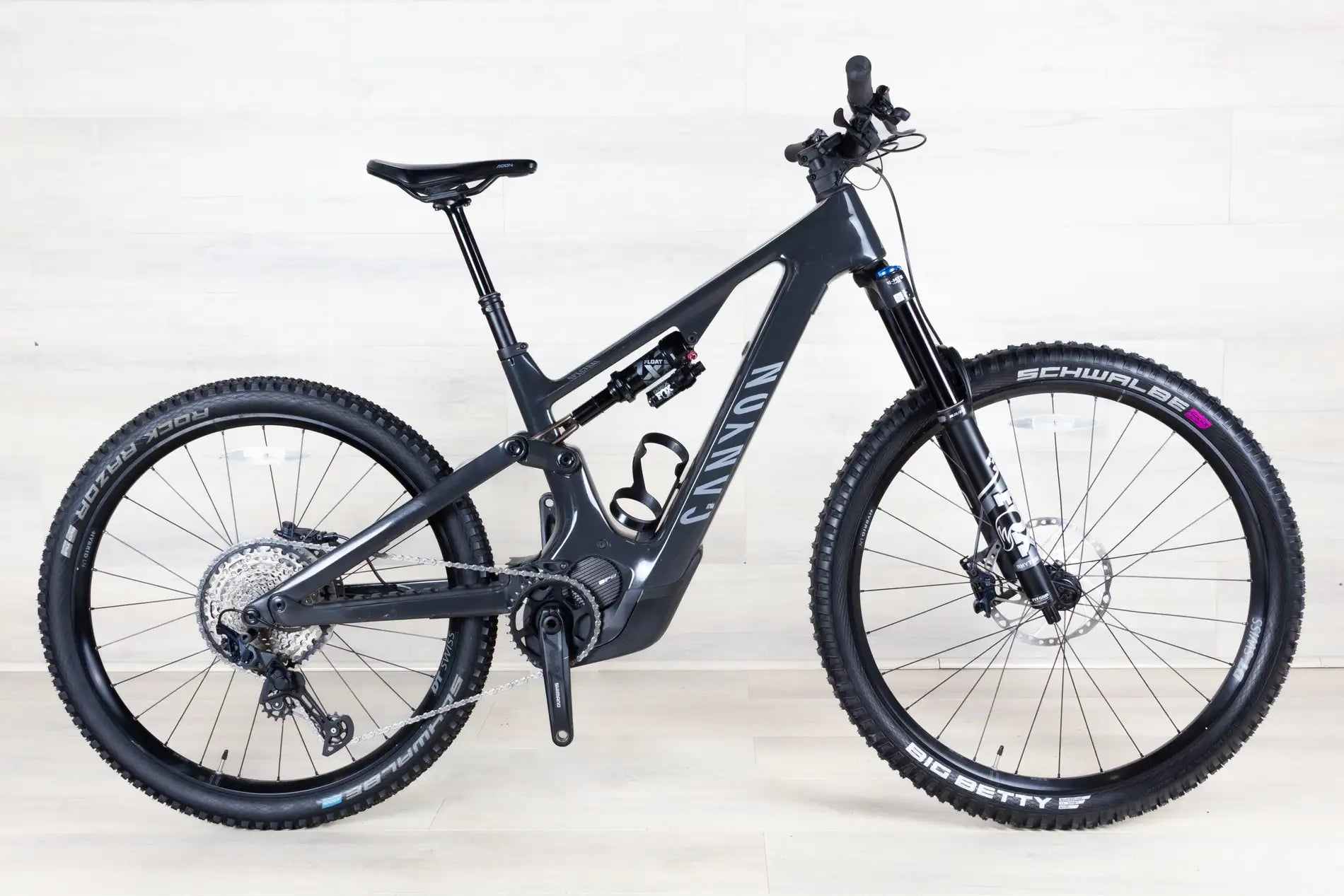 Canyon Spectral:ON CF - 2023, Medium – Lebel Bicycles