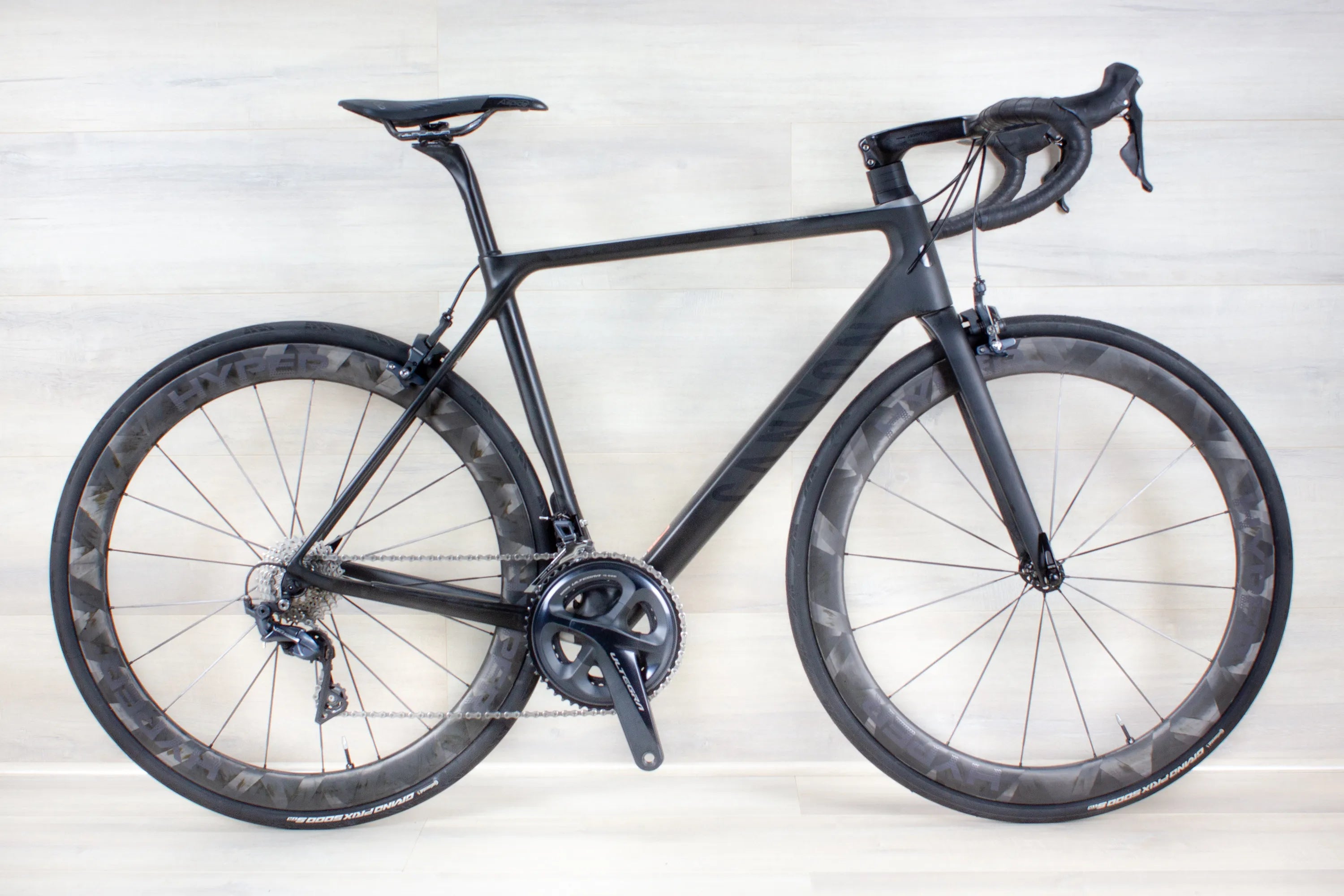 Canyon Ultimate CF SL - 2019, Medium – Lebel Bicycles Canyon Ultimate CF SL - 2019, Medium – Lebel Bicycles