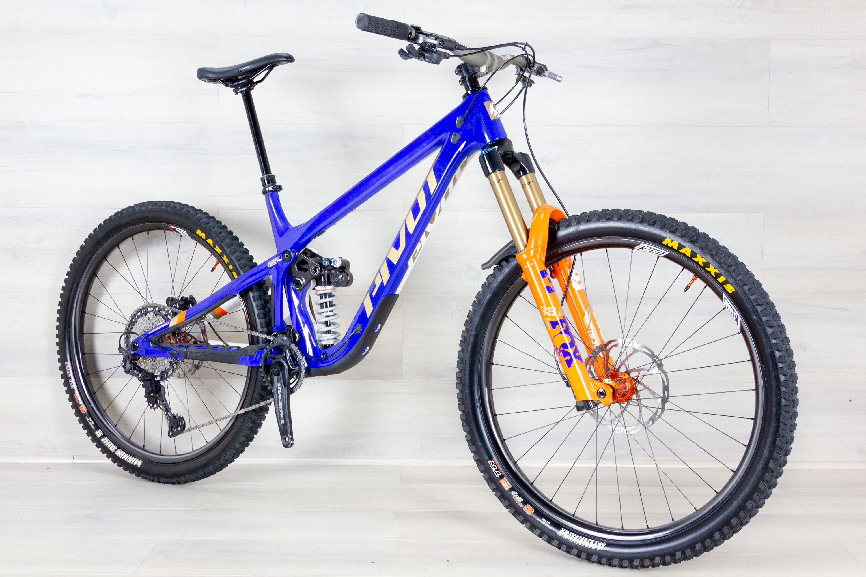 Pivot Firebird Pro XT/XTR Bike PFR Limited Edition - 2024, Large