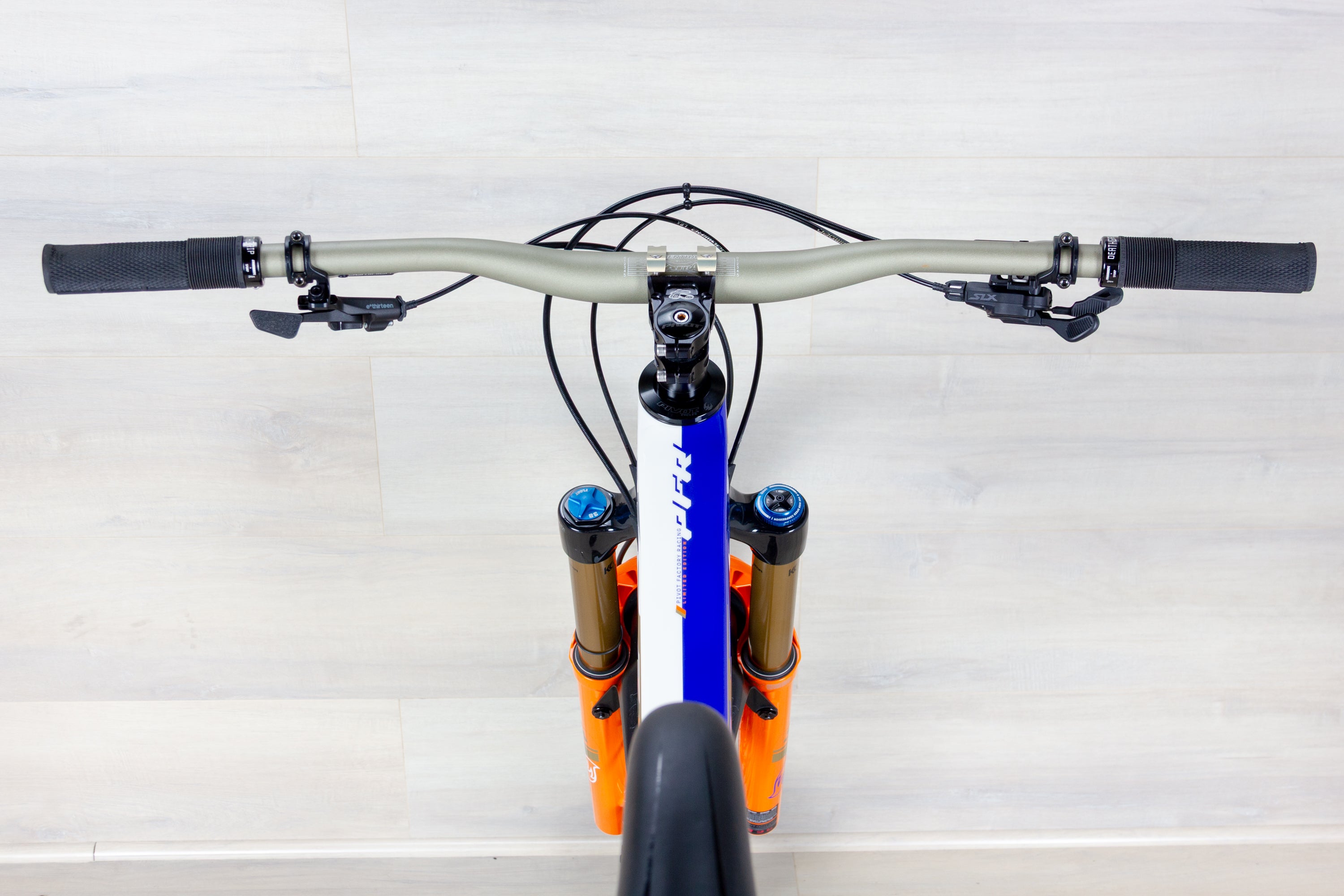 Pivot Firebird Pro XT/XTR Bike PFR Limited Edition - 2024, Large