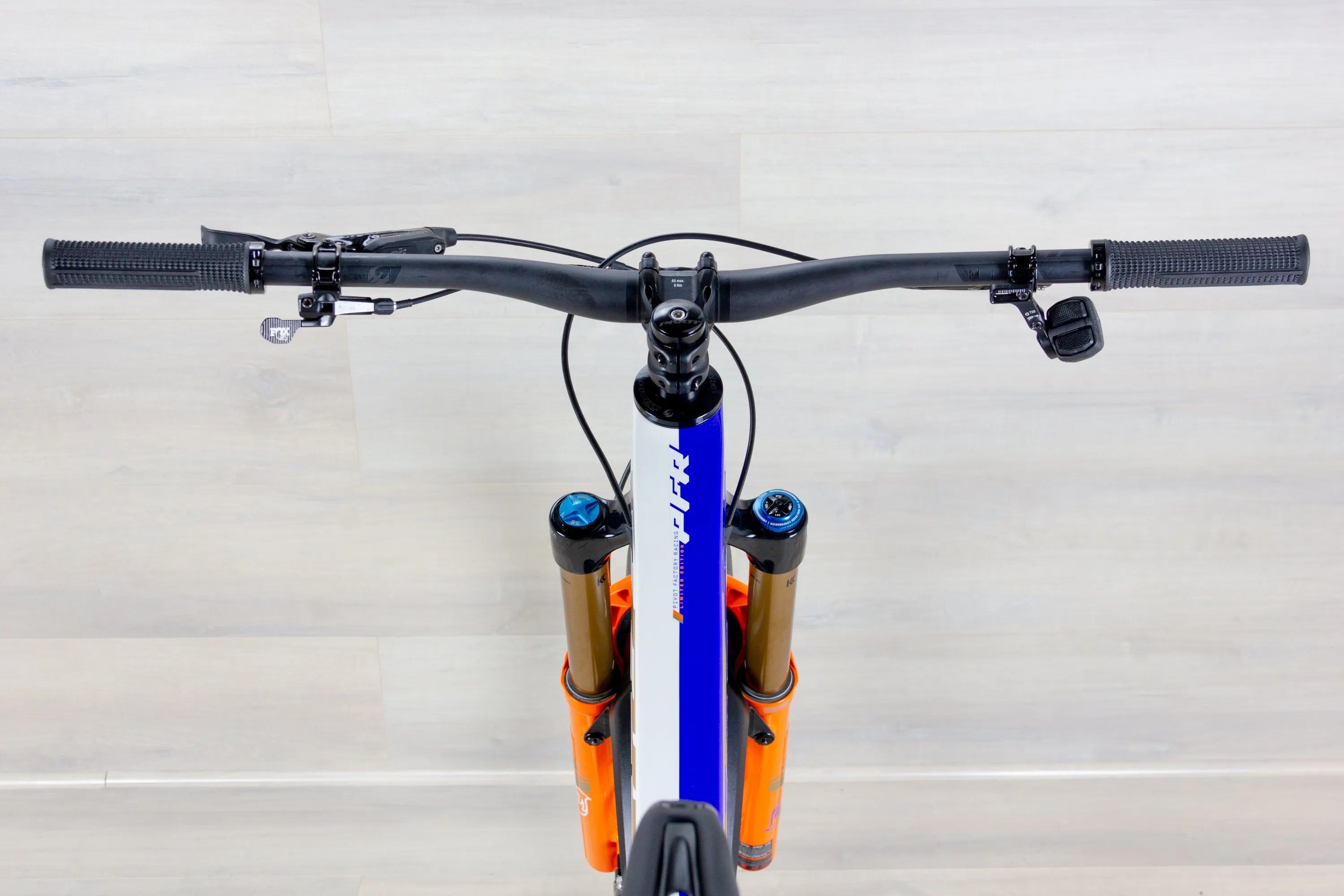 Pivot Firebird Pro X0 Eagle Transmission Bike PFR limited edition - 2024-25, Medium
