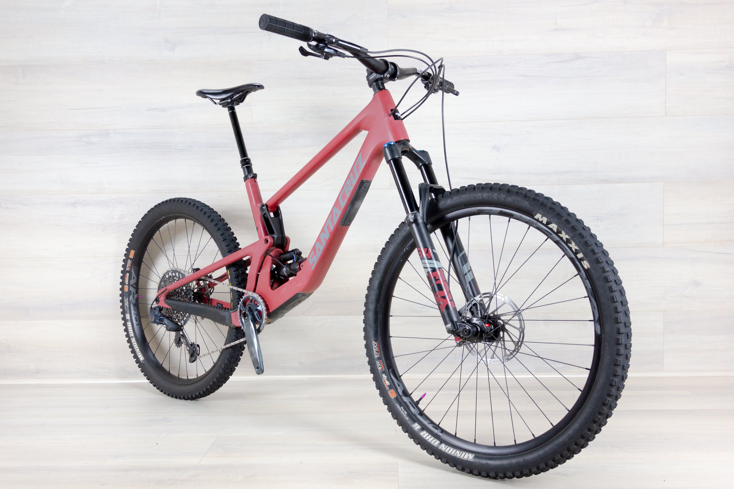 Santa Cruz 5010 C - 2021, Large