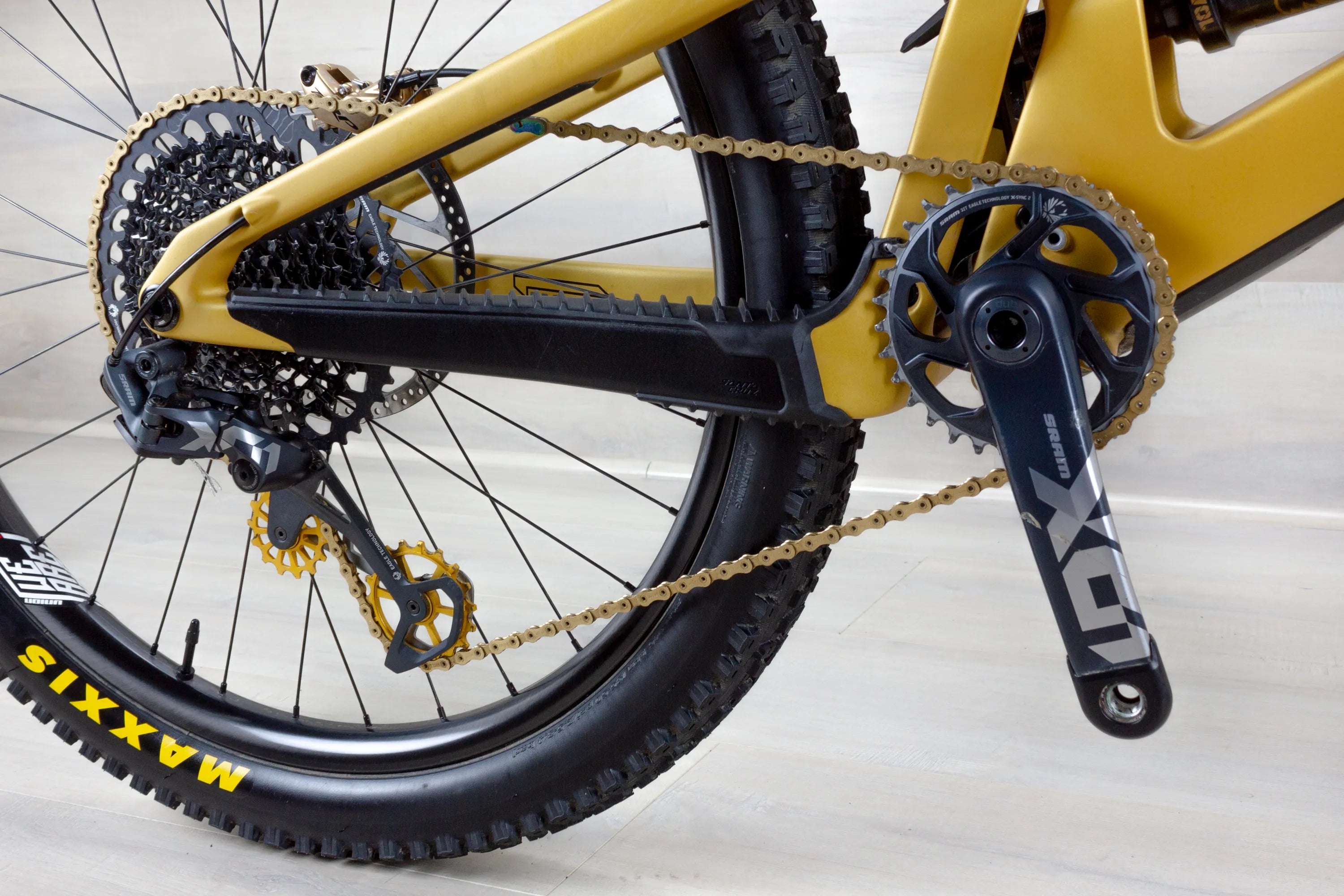 Santa Cruz Bronson C - 2023, Large