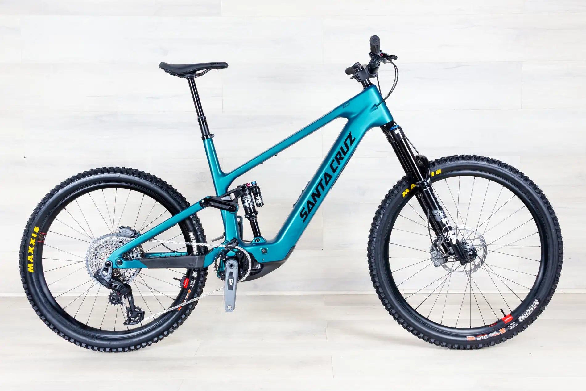 SantaCruz Bullit1 リビルドキットProPack04-05006 Santa Cruz Bullit - 2026, XX-Large – Lebel Bicycles