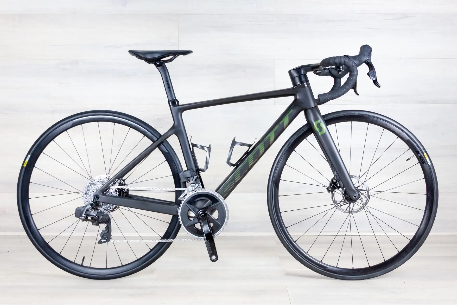 Scott Addict RC 30 - 2023, 52 cm – Lebel Bicycles
