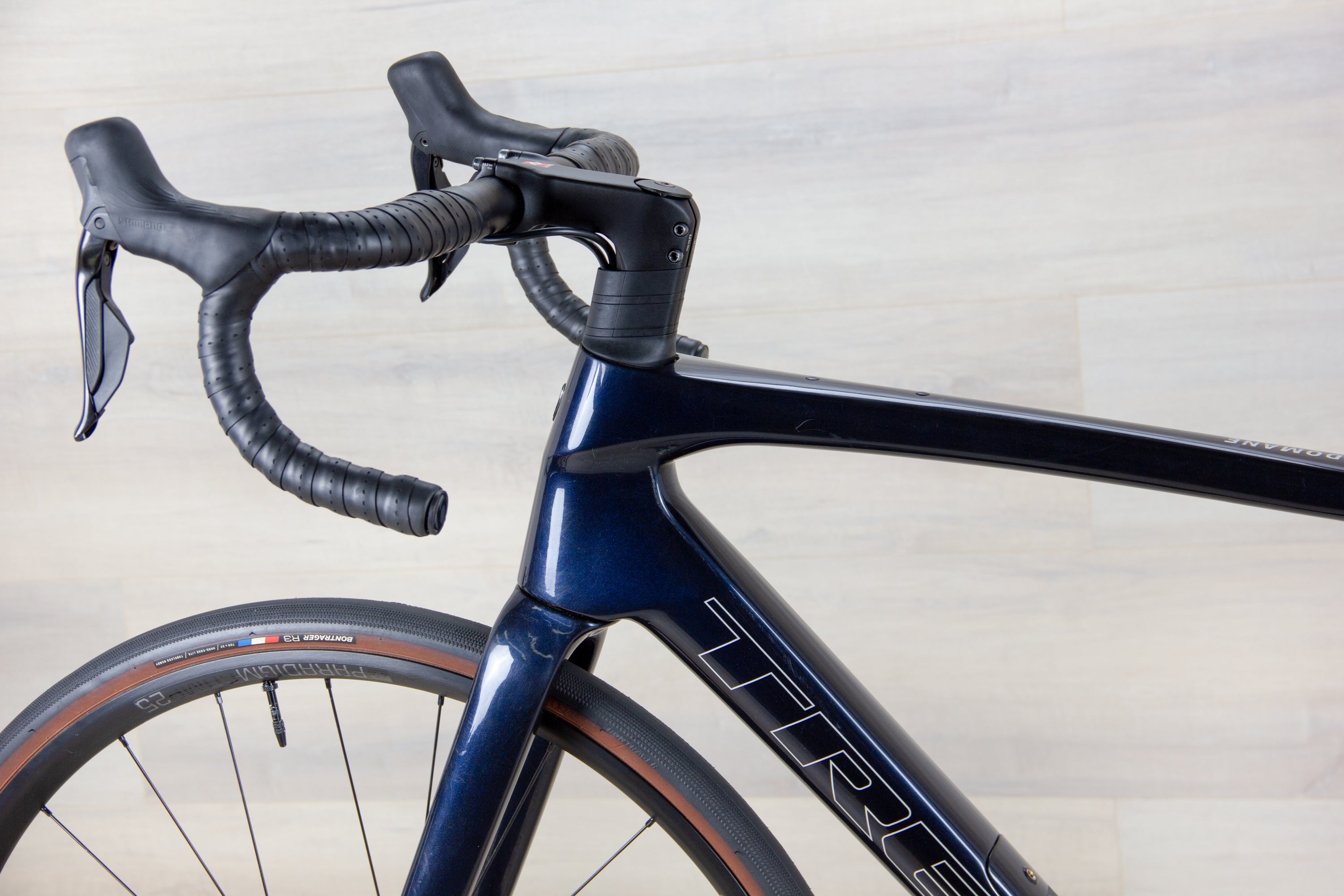 Trek Domane SL6 - 2024-25, 54 cm
