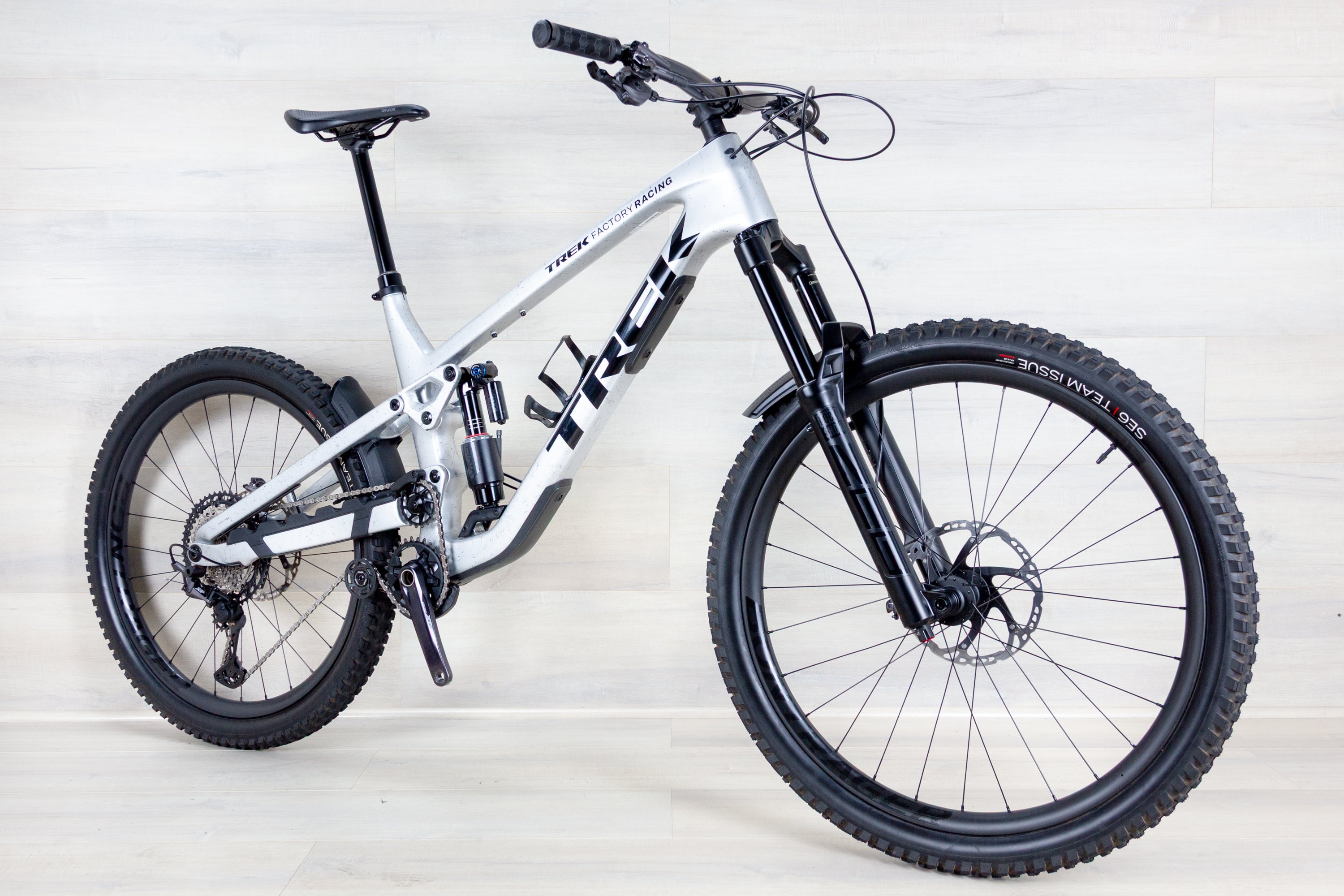 Trek Slash 9.8 Gen 6 - 2024, X-Large