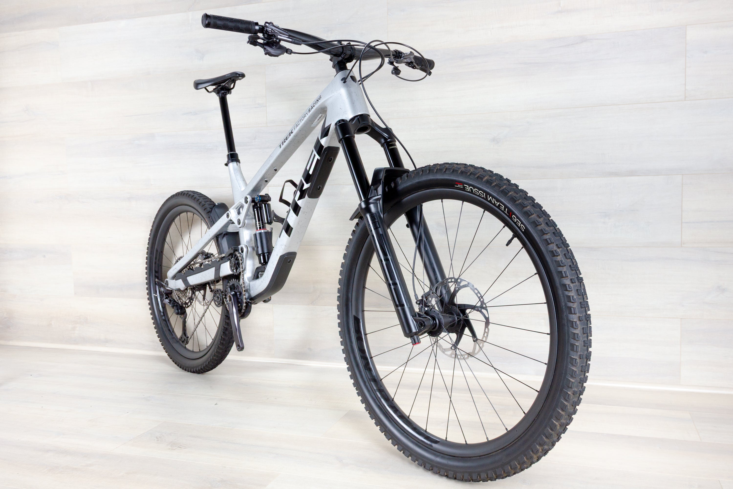Trek Slash 9.8 Gen 6 - 2024, X-Large