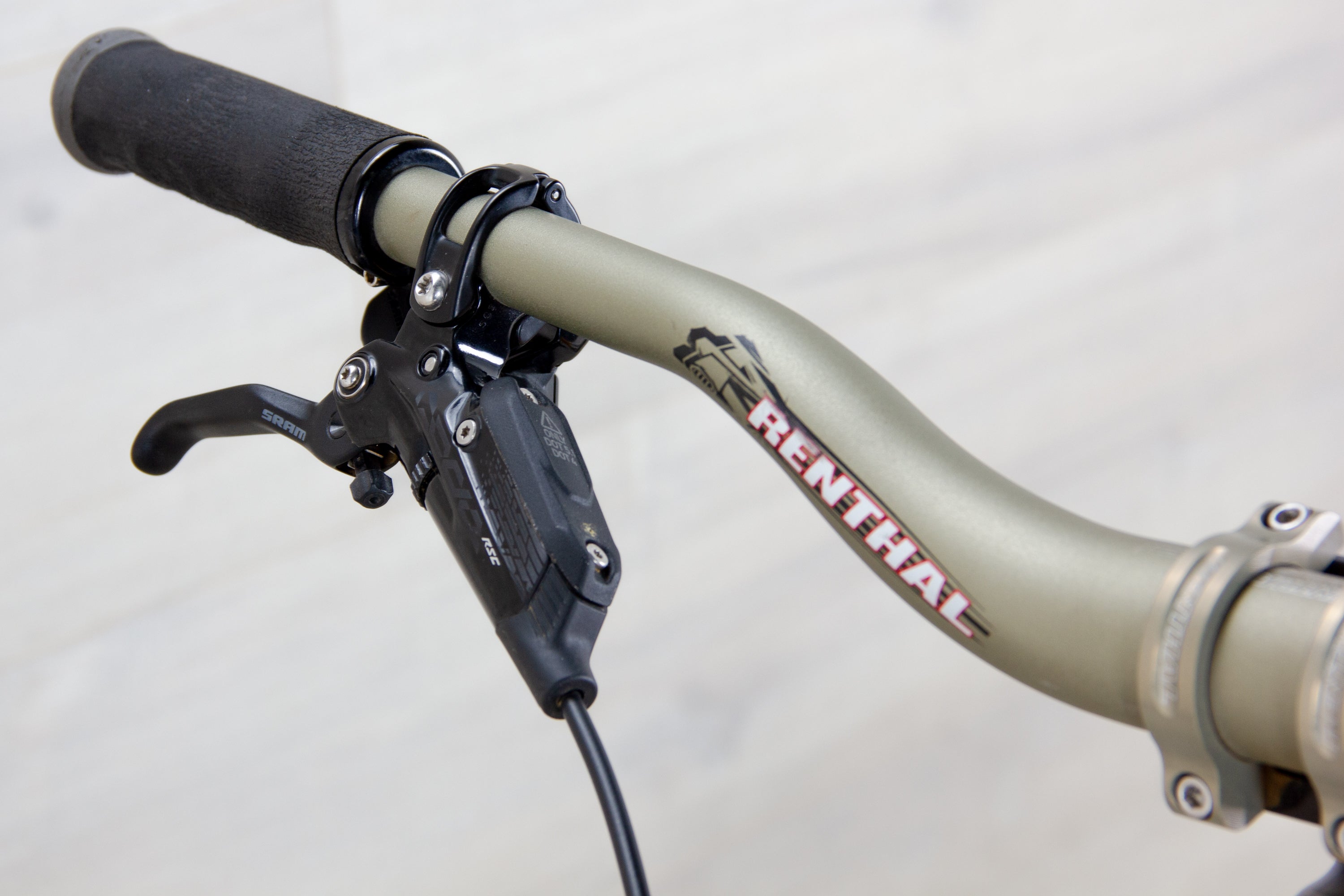 YT Capra MX Uncaged 11 CF - 2024, Medium