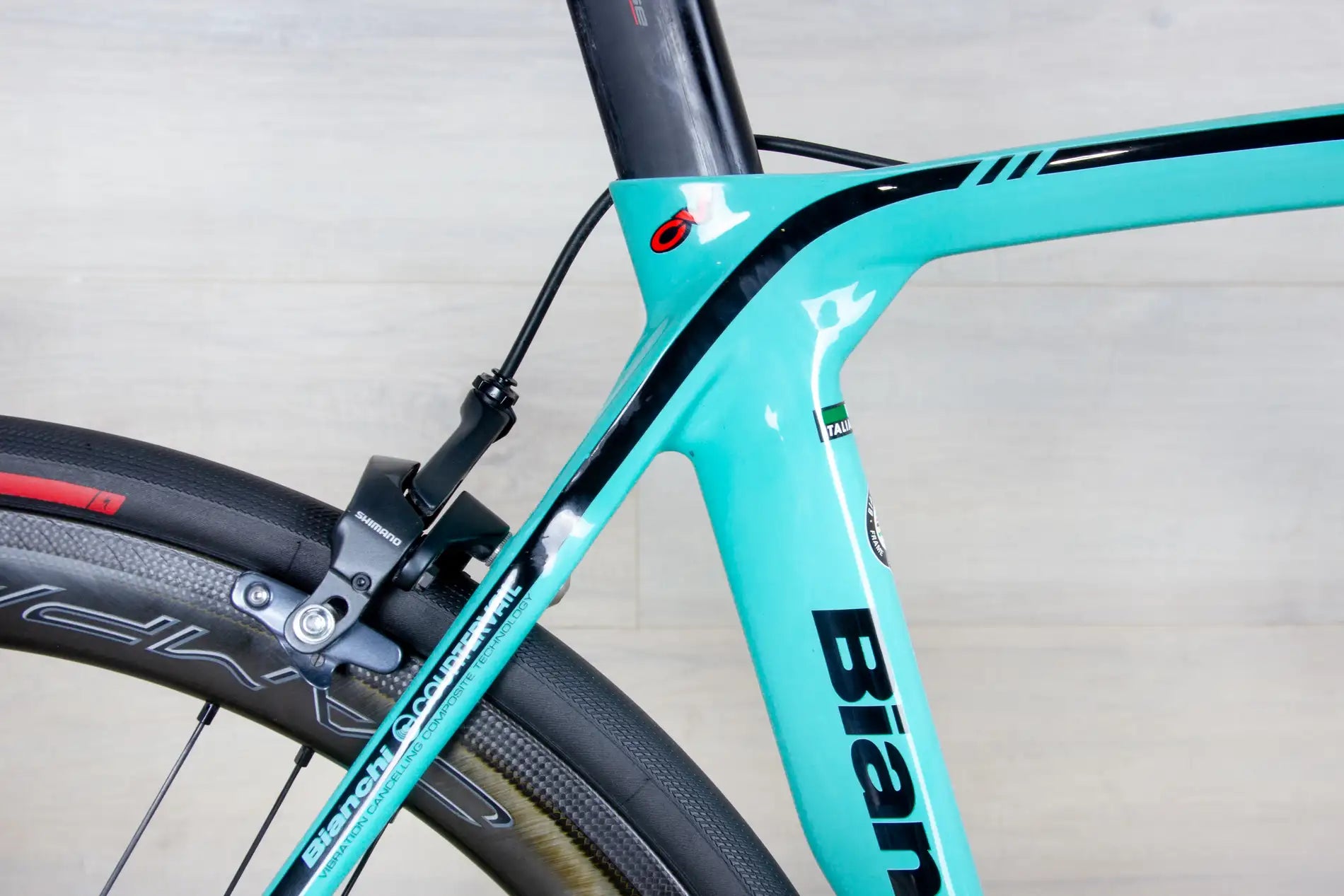 Bianchi Oltre XR3 リムブレーキ　47 2019年 Bianchi Oltre XR3 - 2019, 55 cm – Lebel Bicycles