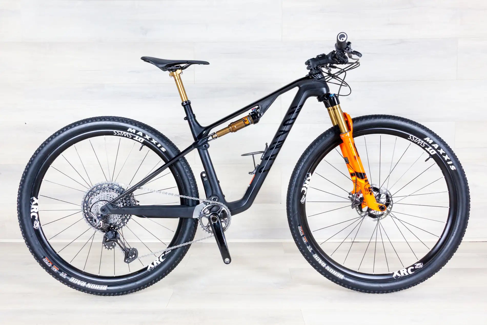 Canyon Lux CF SLX - 2021, Small