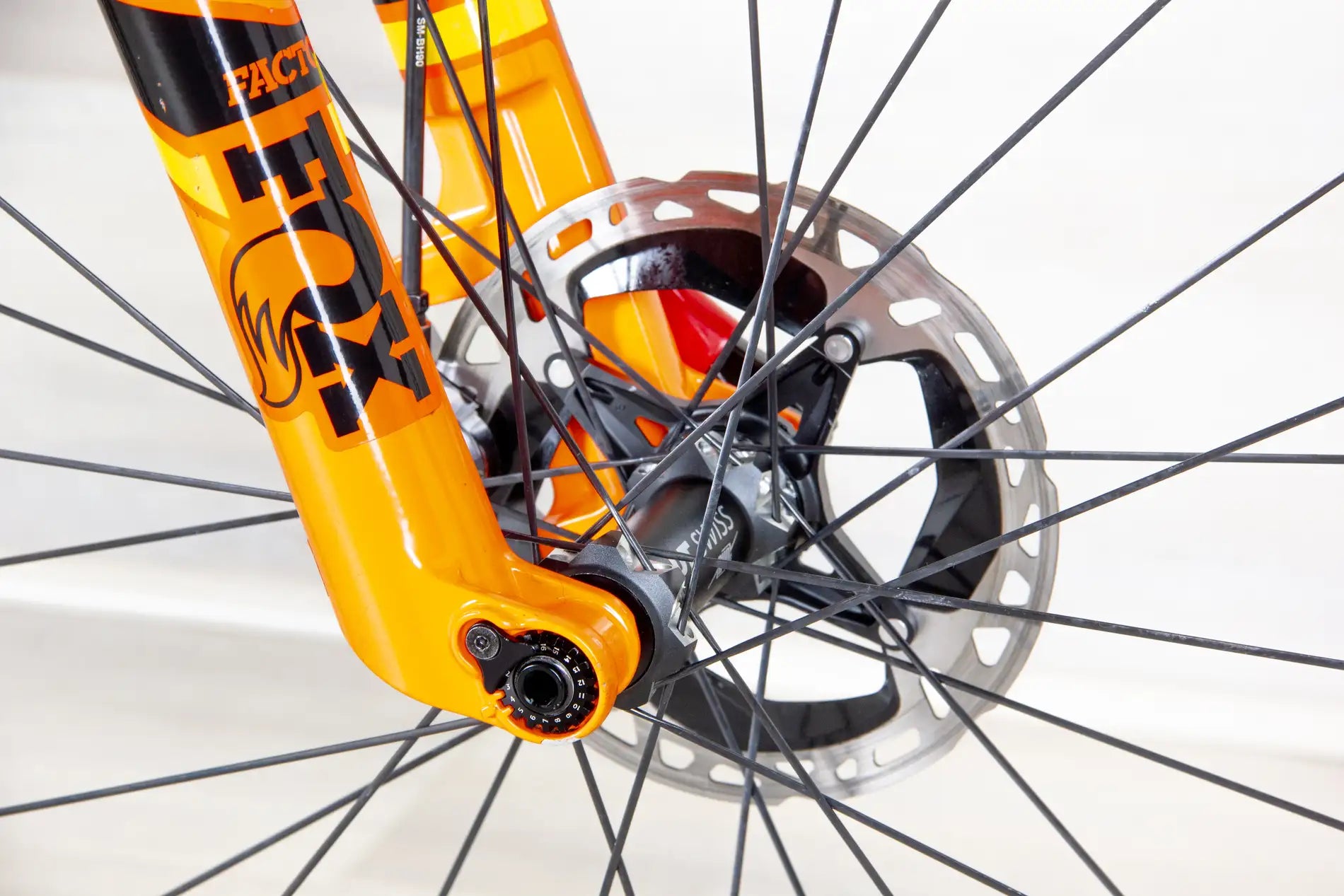 Canyon Lux CF SLX - 2021, Small