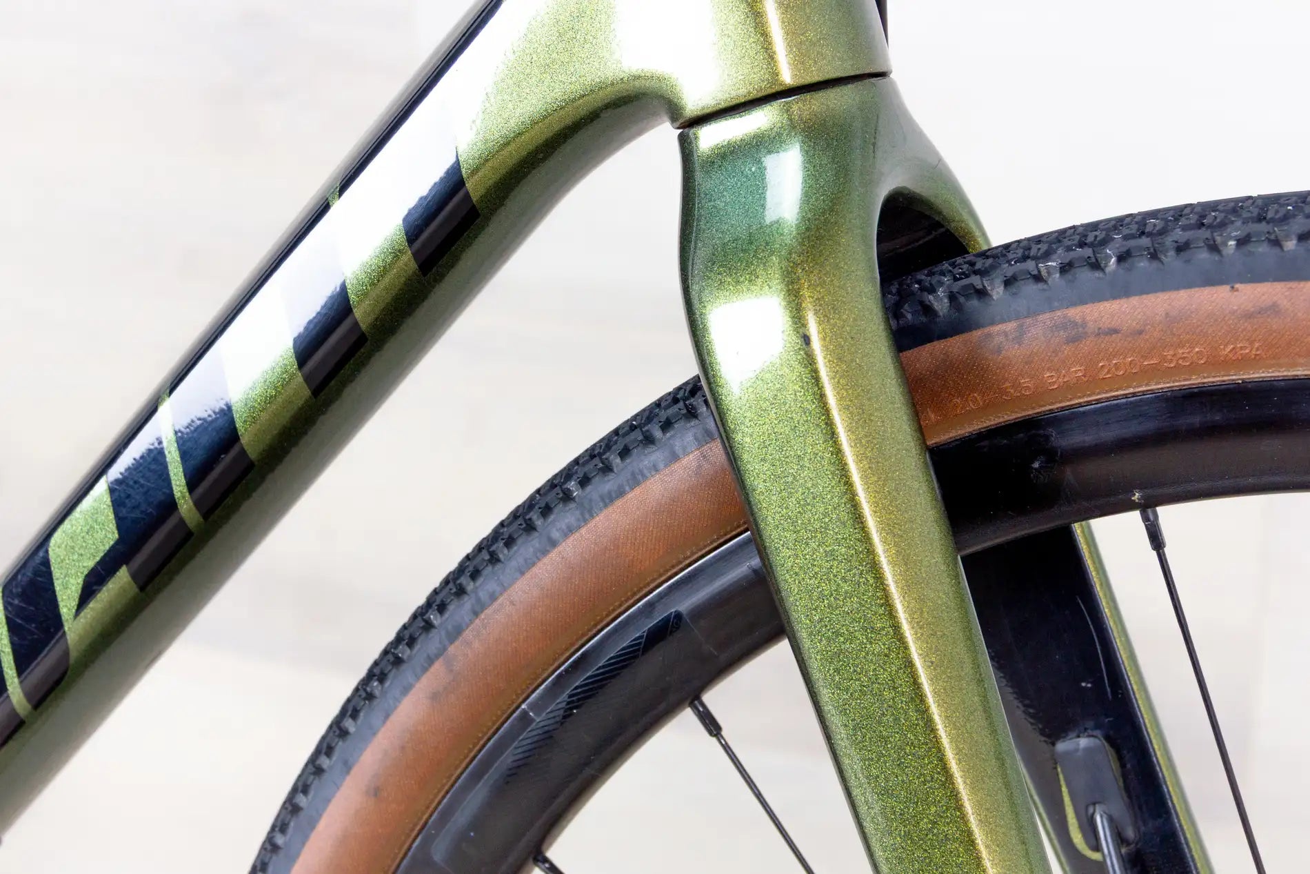 Giant Revolt Advanced 0 - 2024, 56 cm / Medium/Large