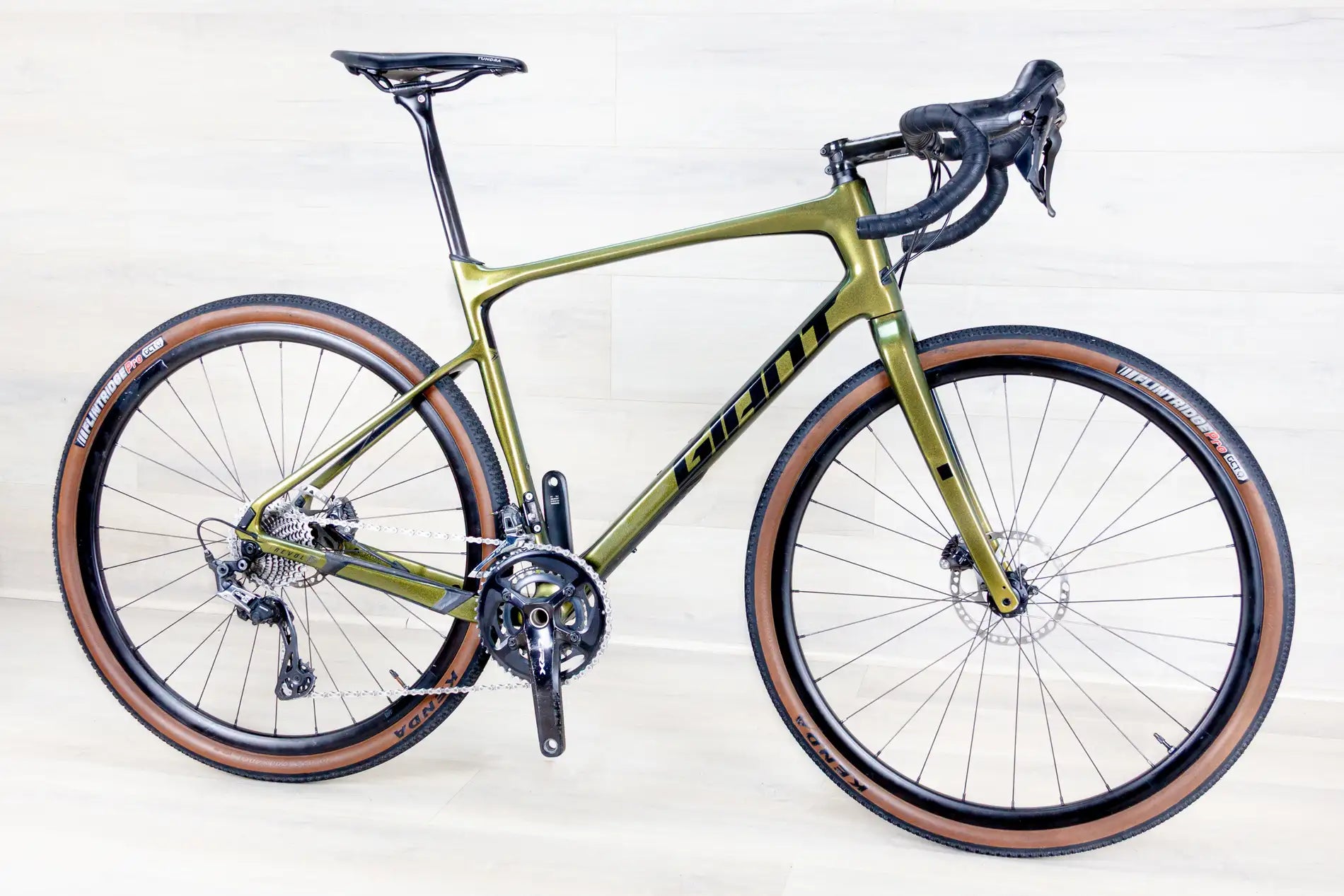 Giant Revolt Advanced 0 - 2024, 56 cm / Medium/Large