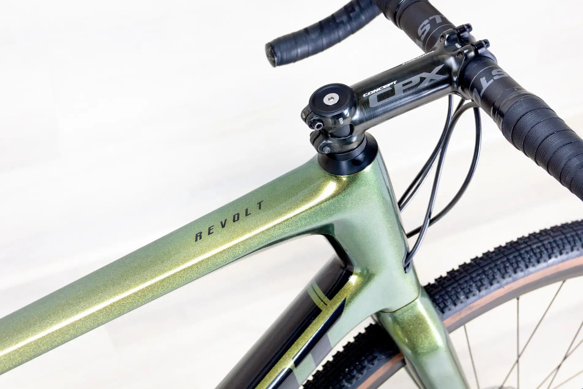 Giant Revolt Advanced 0 - 2024, 56 cm / Medium/Large