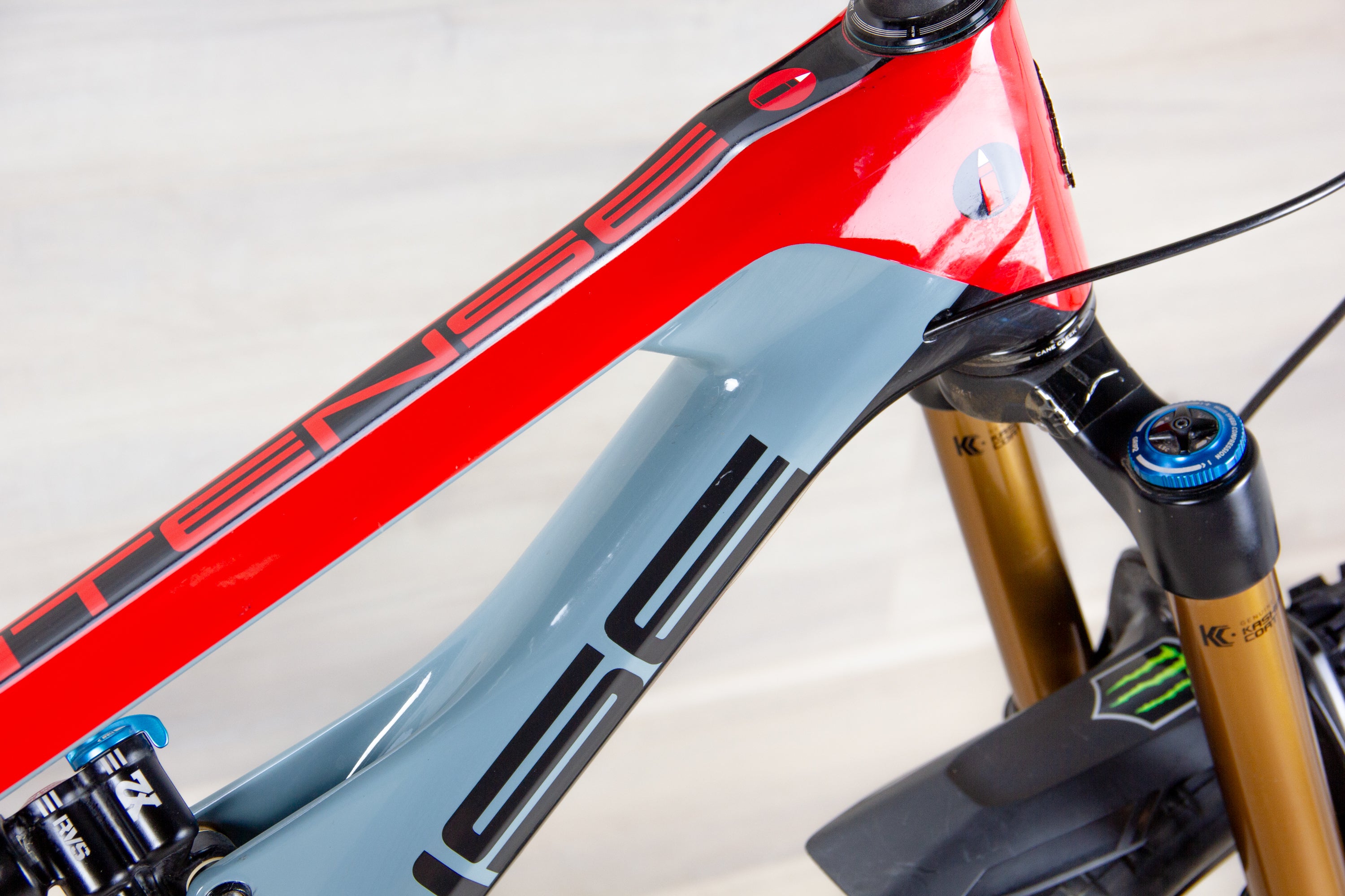 Intense Tracer Pro - 2020, Medium