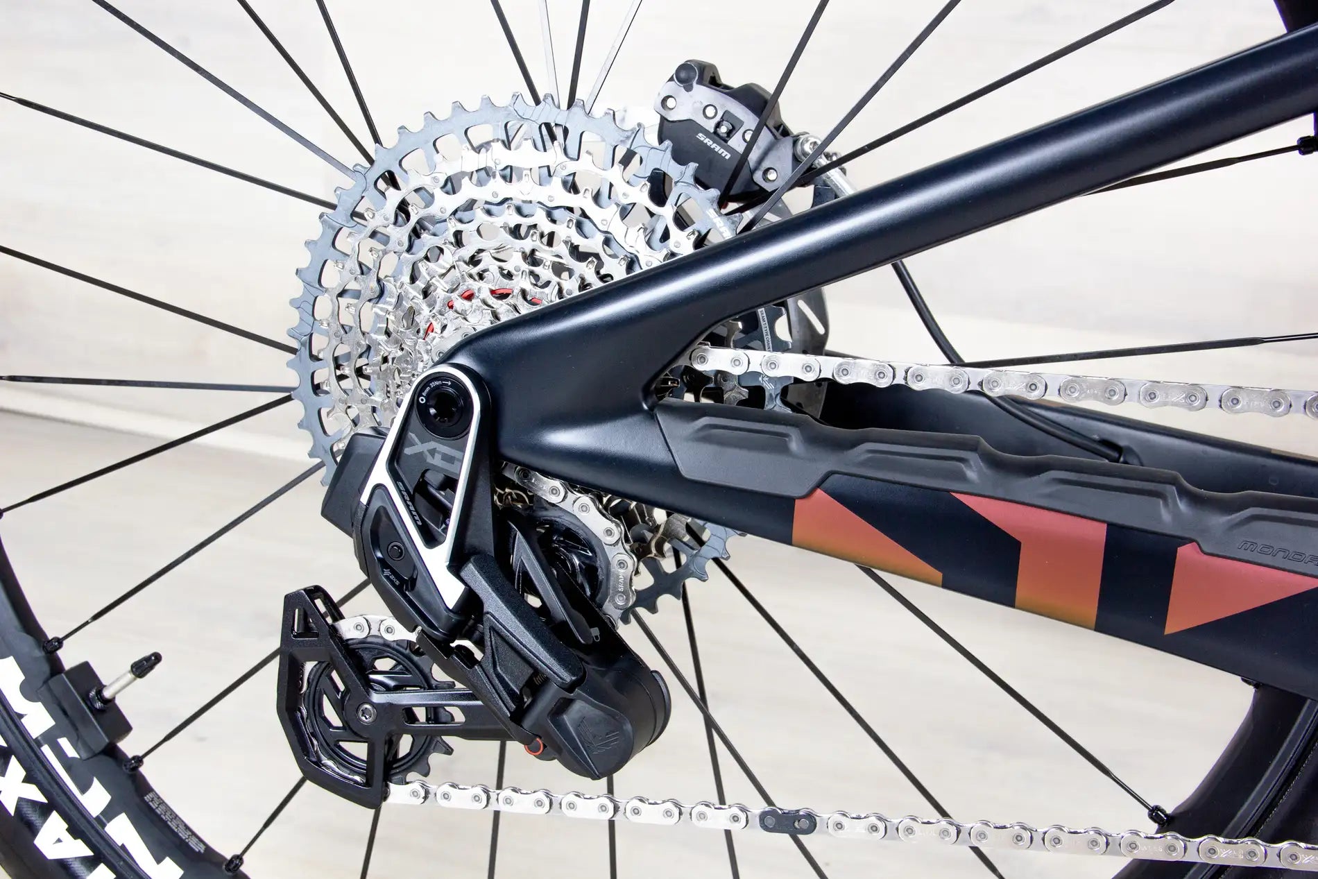 Mondraker Crafty XR - 2025, Medium/Large