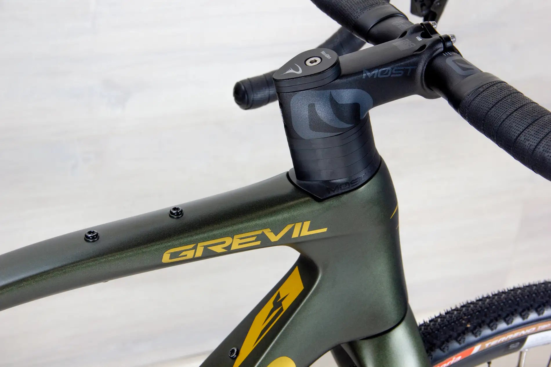 Pinarello Grevil F5 - 2024, 53 cm – Lebel Bicycles