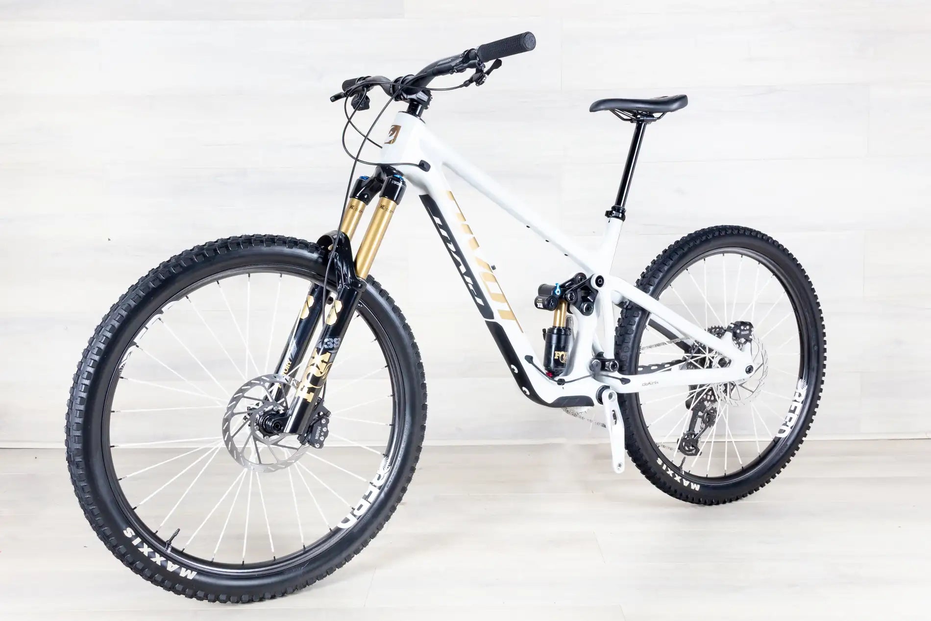 Pivot Firebird - 2025, Large
