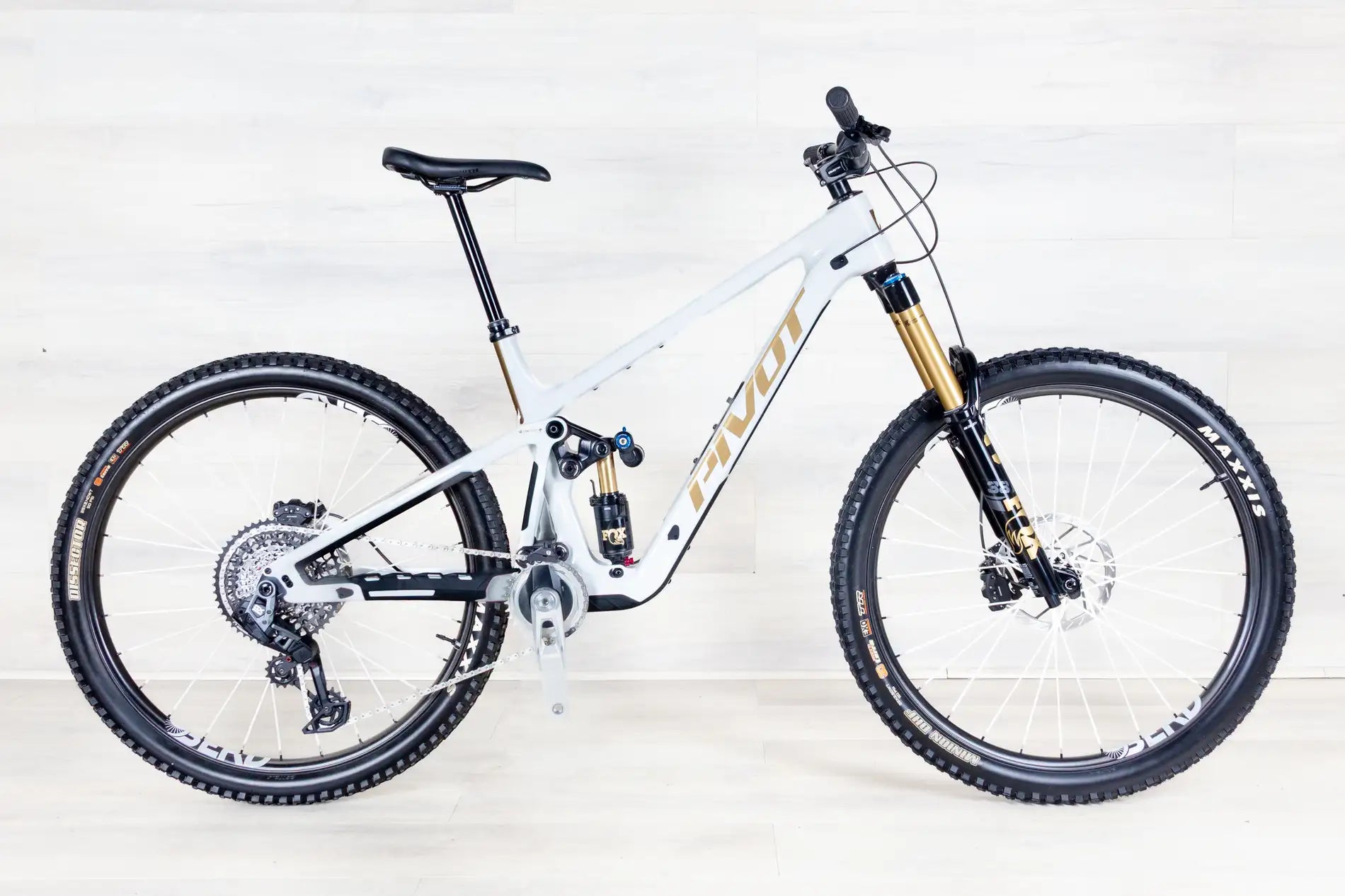 Pivot Firebird - 2025, Large