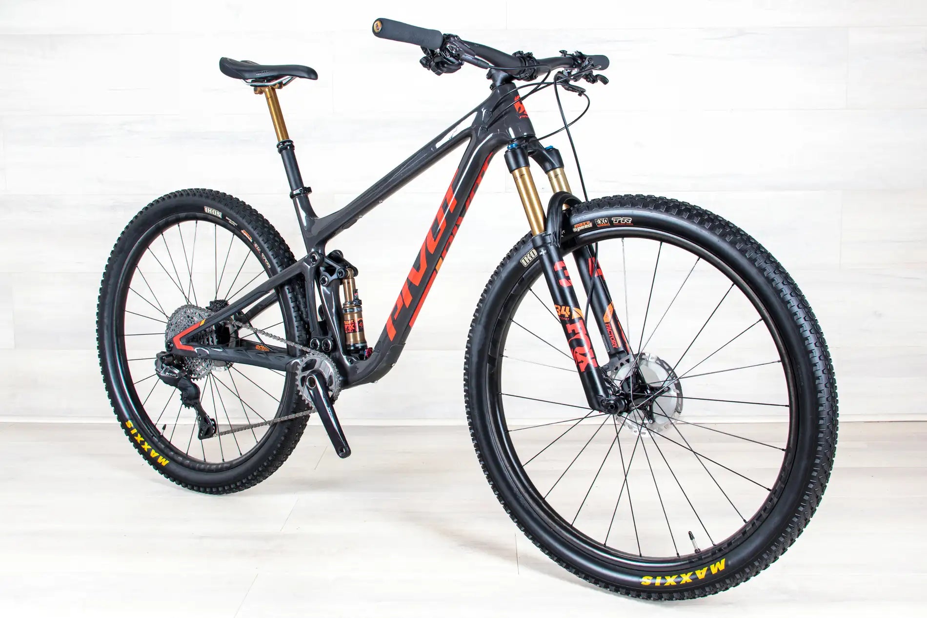 Pivot Mach 4 SL - 2023, Medium