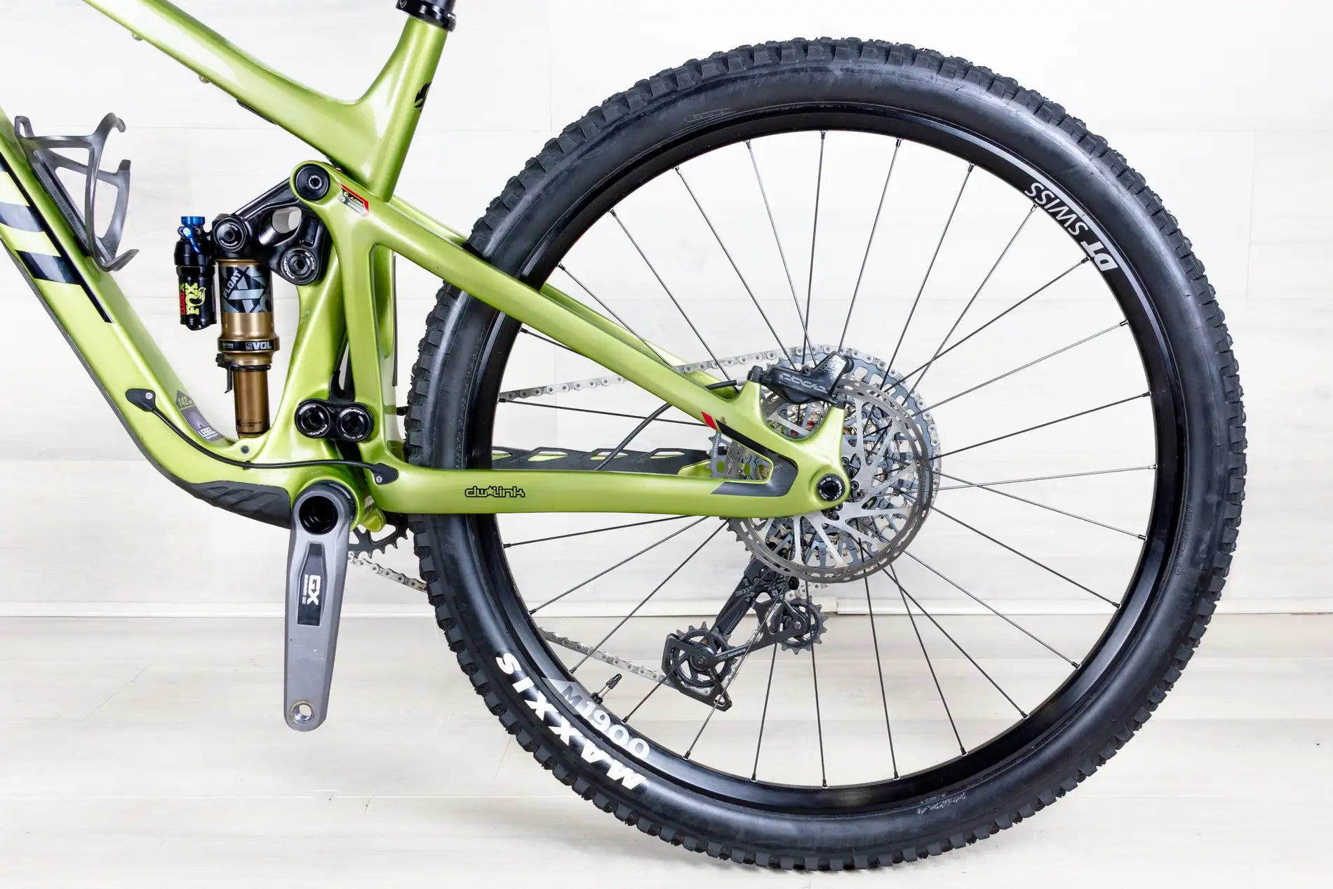 Pivot Switchblade - 2023, Large