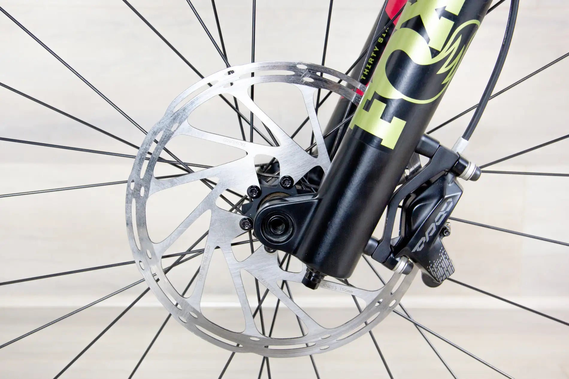 Pivot Switchblade - 2023, Large