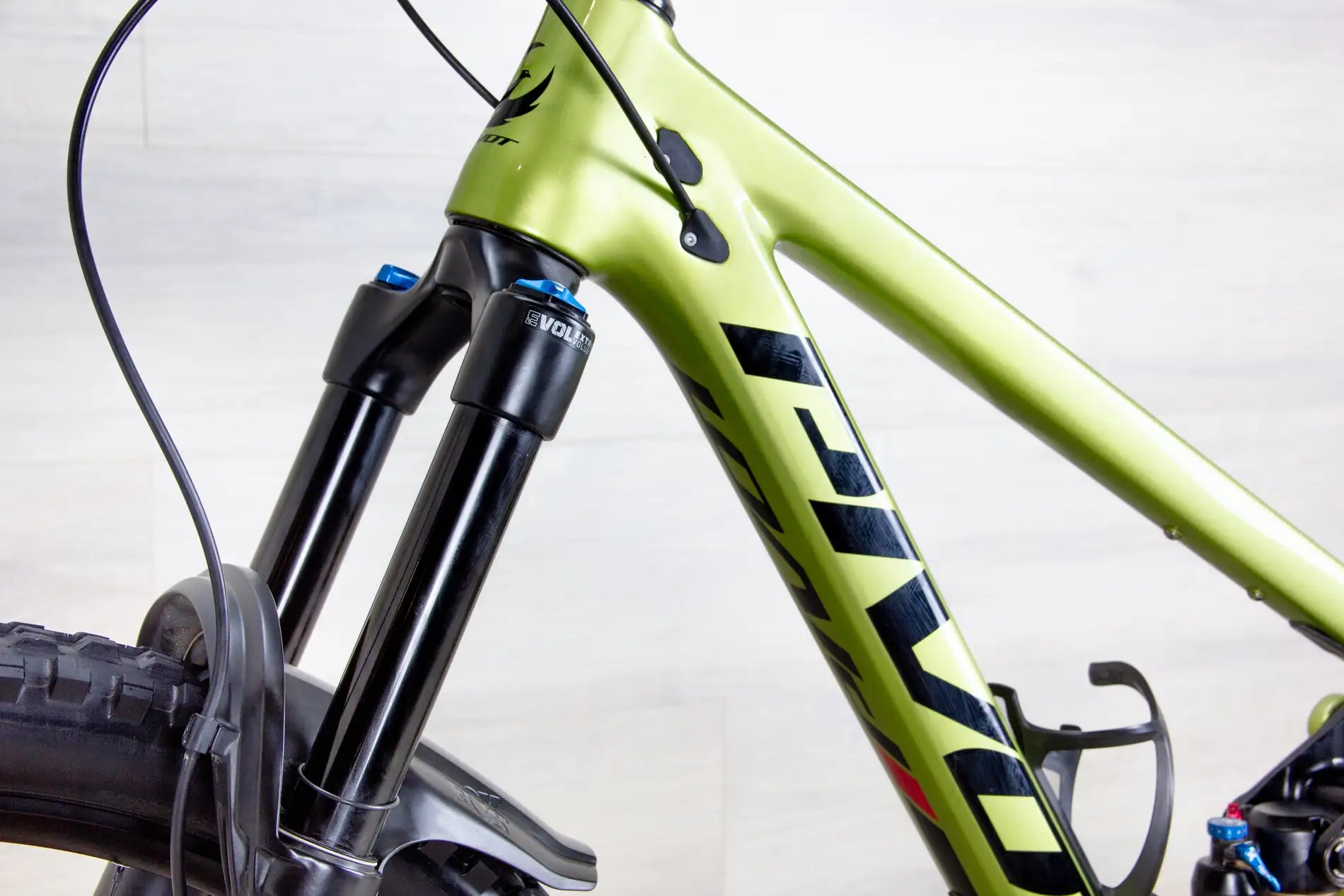 Pivot Switchblade - 2023, Large