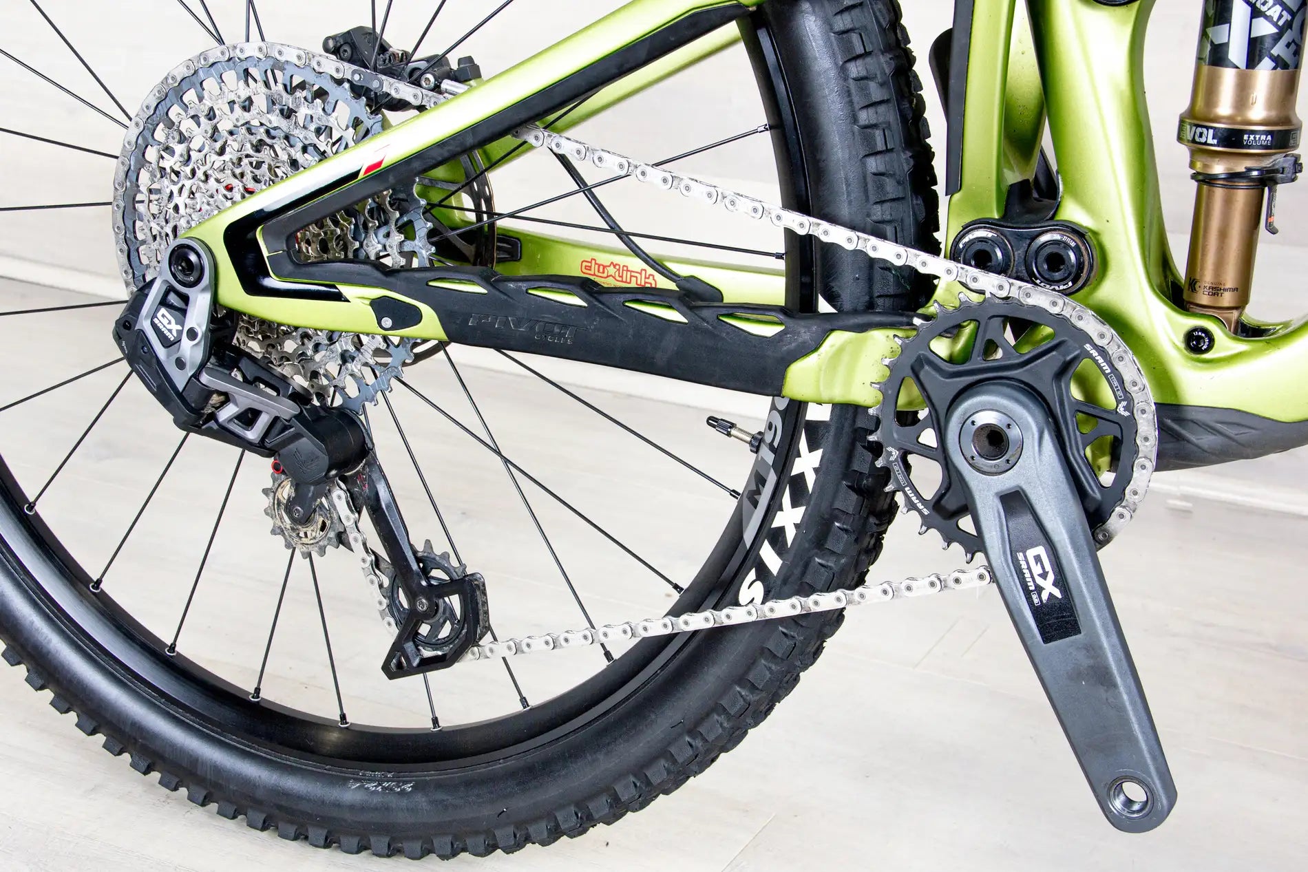 Pivot Switchblade - 2023, Large