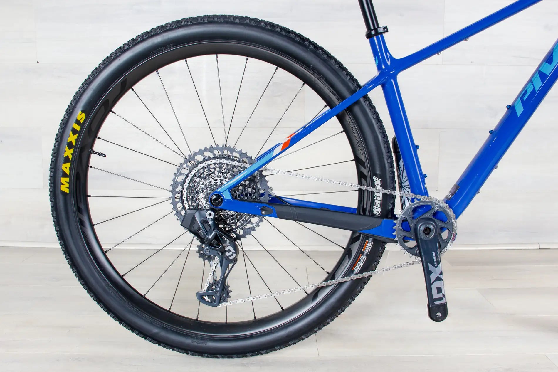 Pivot LES SL - 2023-24, Medium
