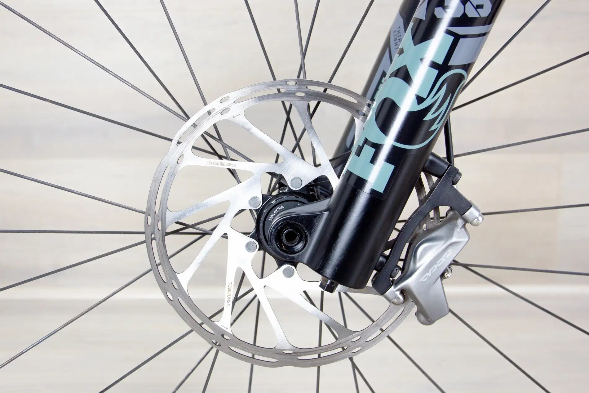 Pivot Mach 6 PRO - 2025, Medium