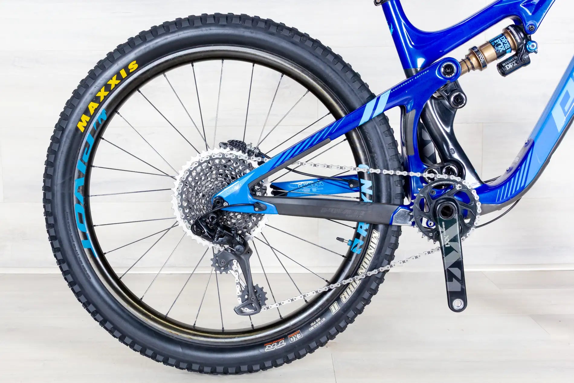Pivot Mach 5.5 10th Anniversary Edition - 2018, Medium