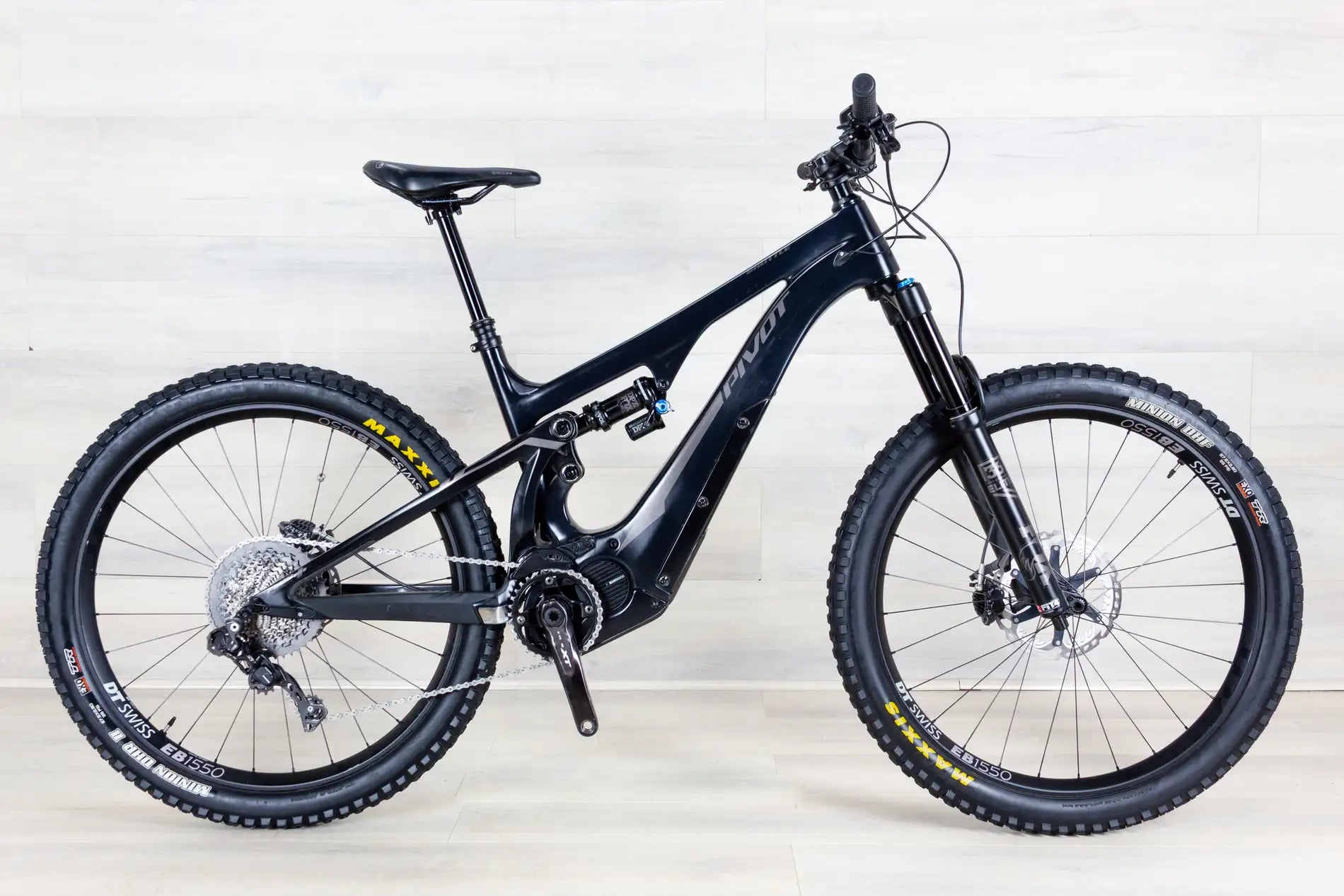Pivot Shuttle - 2019, Medium