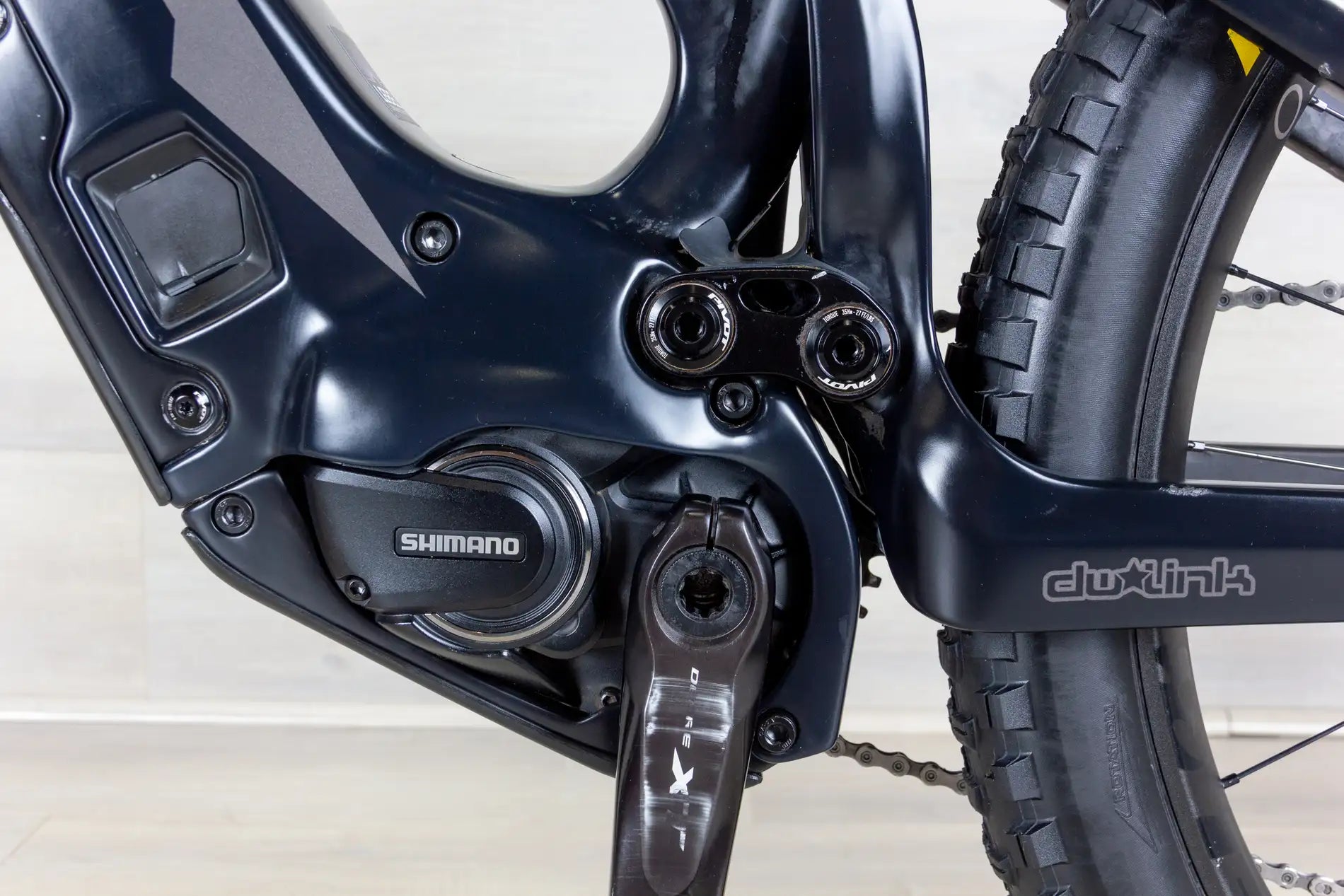 Pivot Shuttle - 2019, Medium