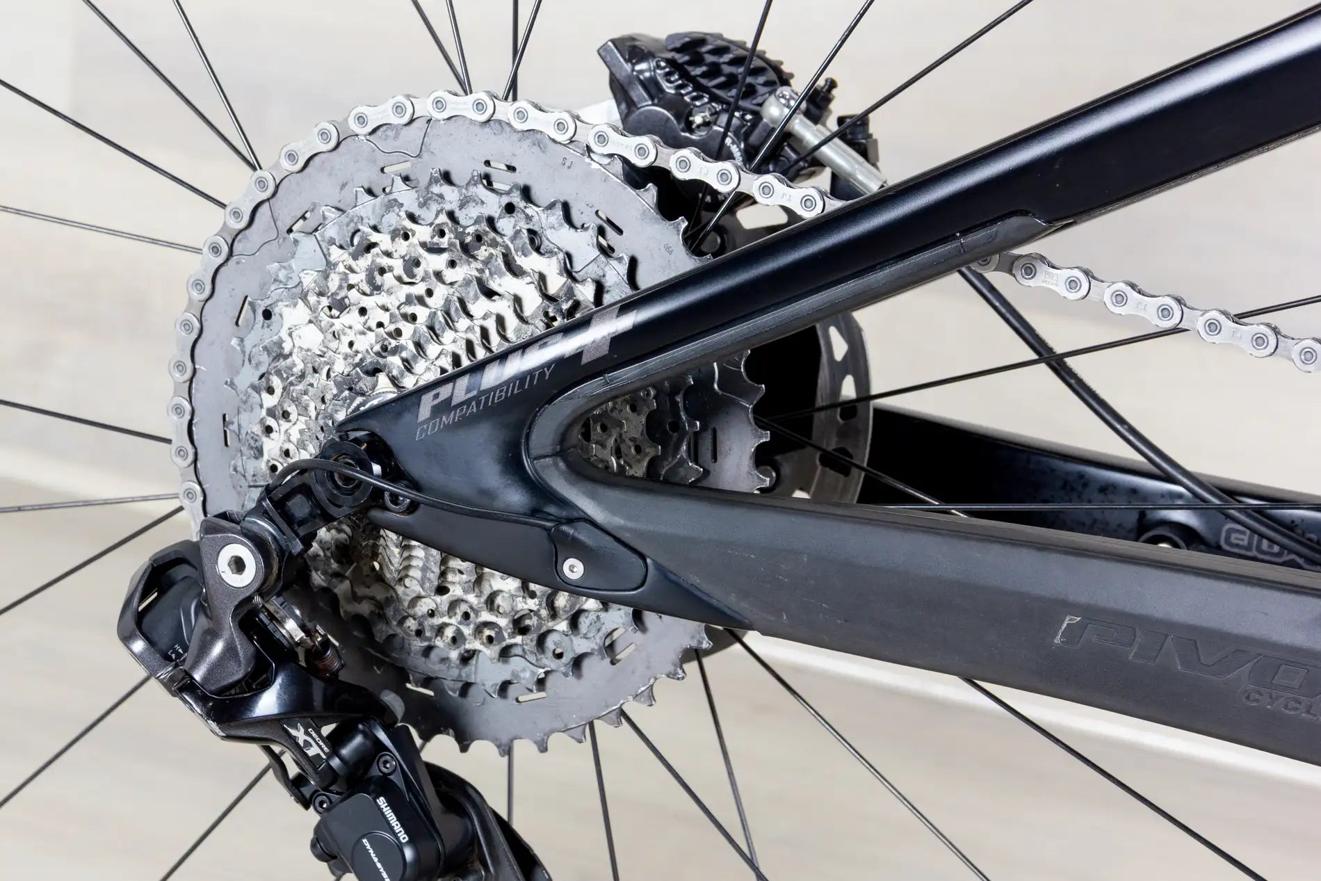 Pivot Shuttle - 2019, Medium