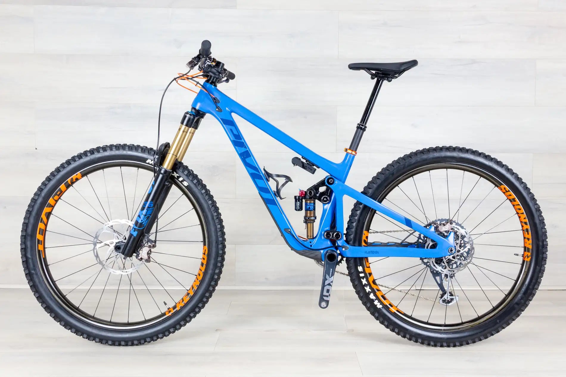 Pivot Switchblade V2 - 2021, Medium