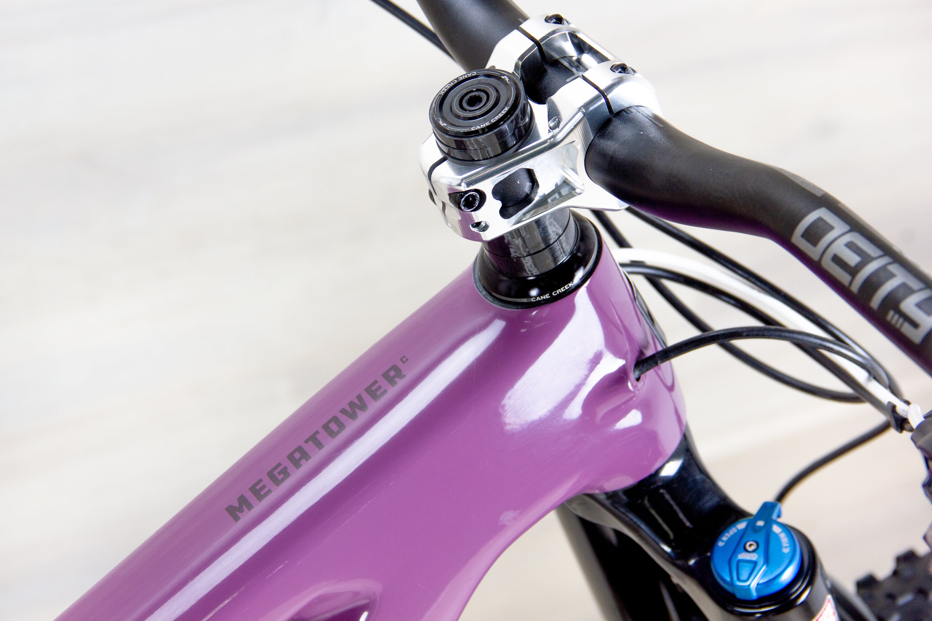 Santa Cruz Megatower C - 2024, Medium