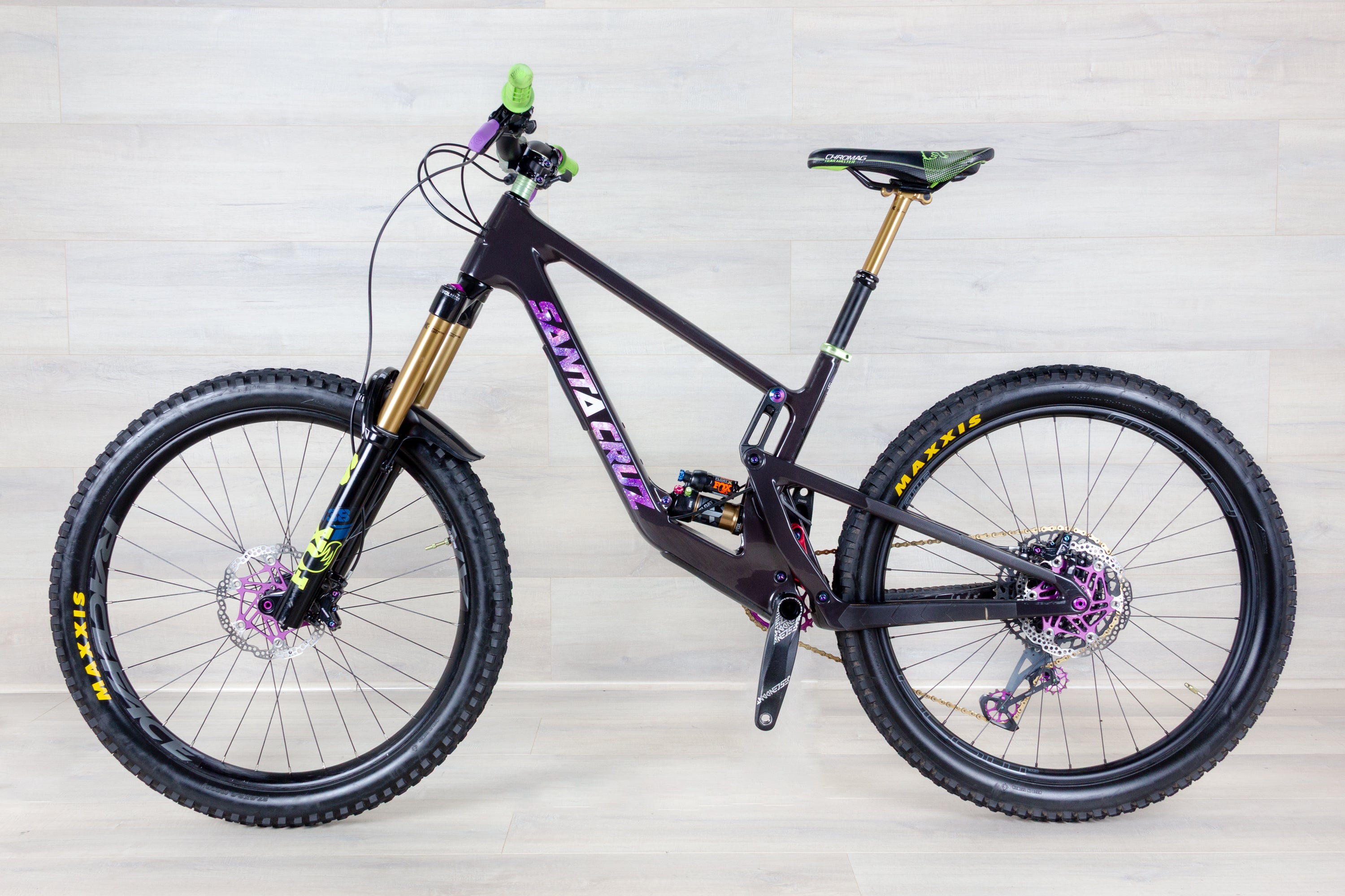 Santa Cruz 5010 C - 2020, Medium