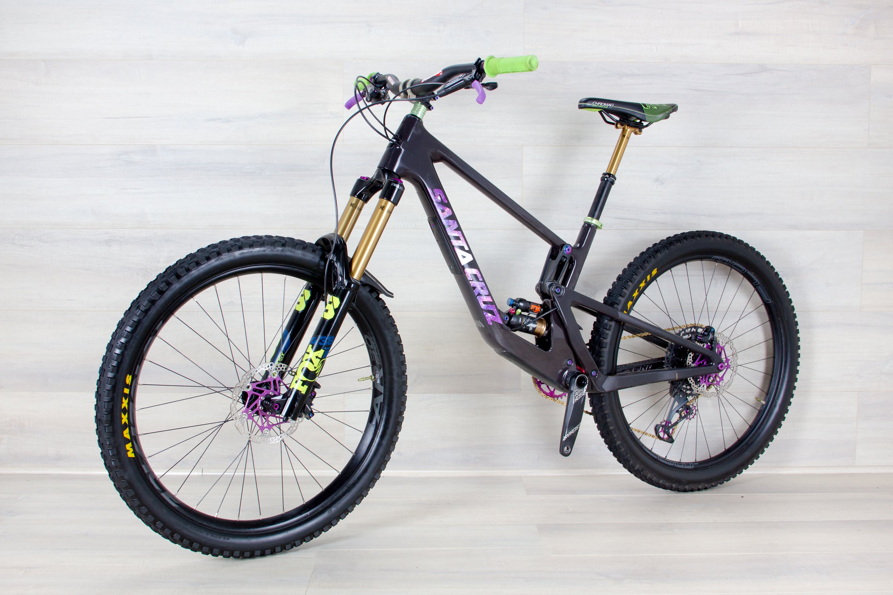Santa Cruz 5010 C - 2020, Medium