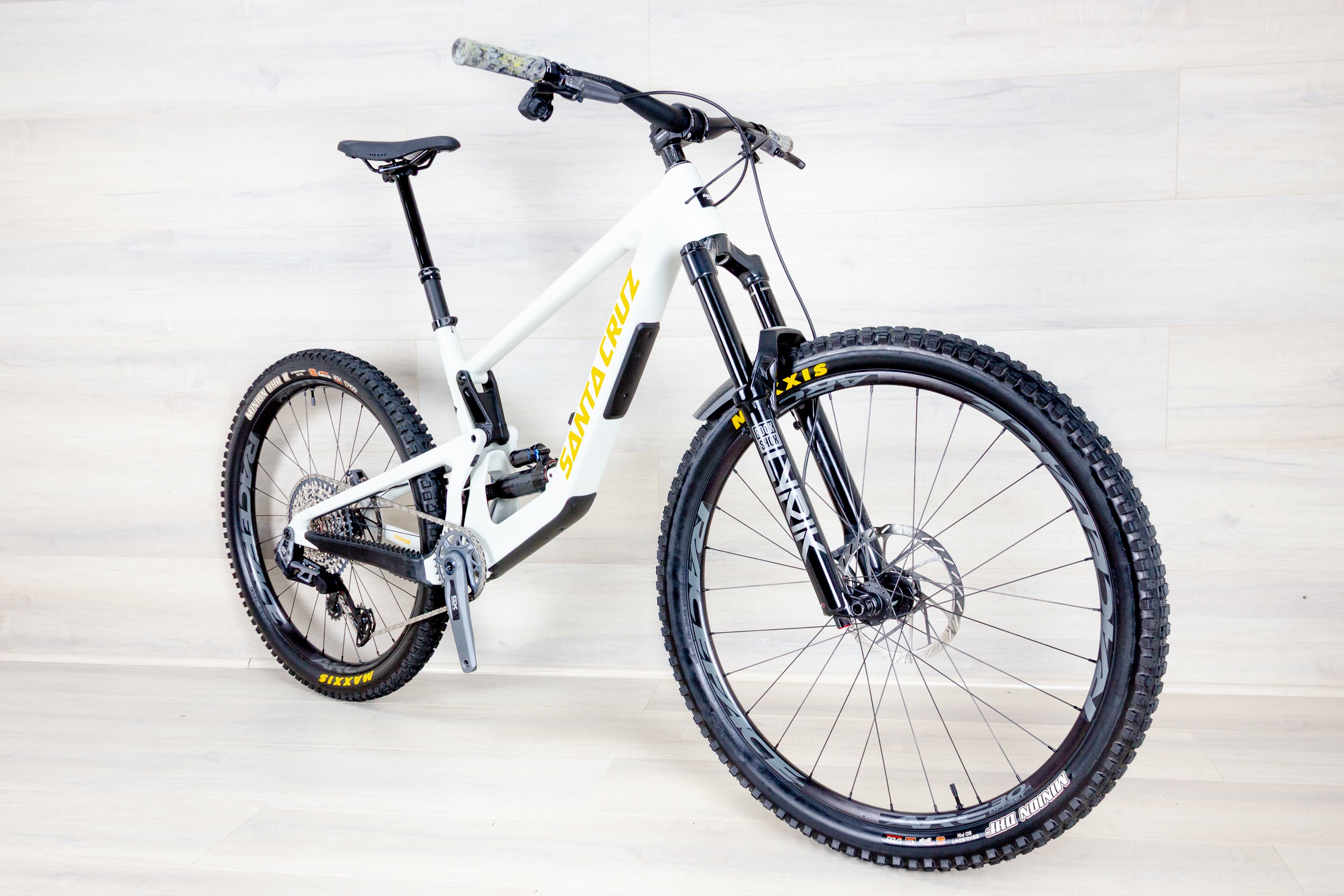 Santa Cruz Bronson C - 2024-25, Large