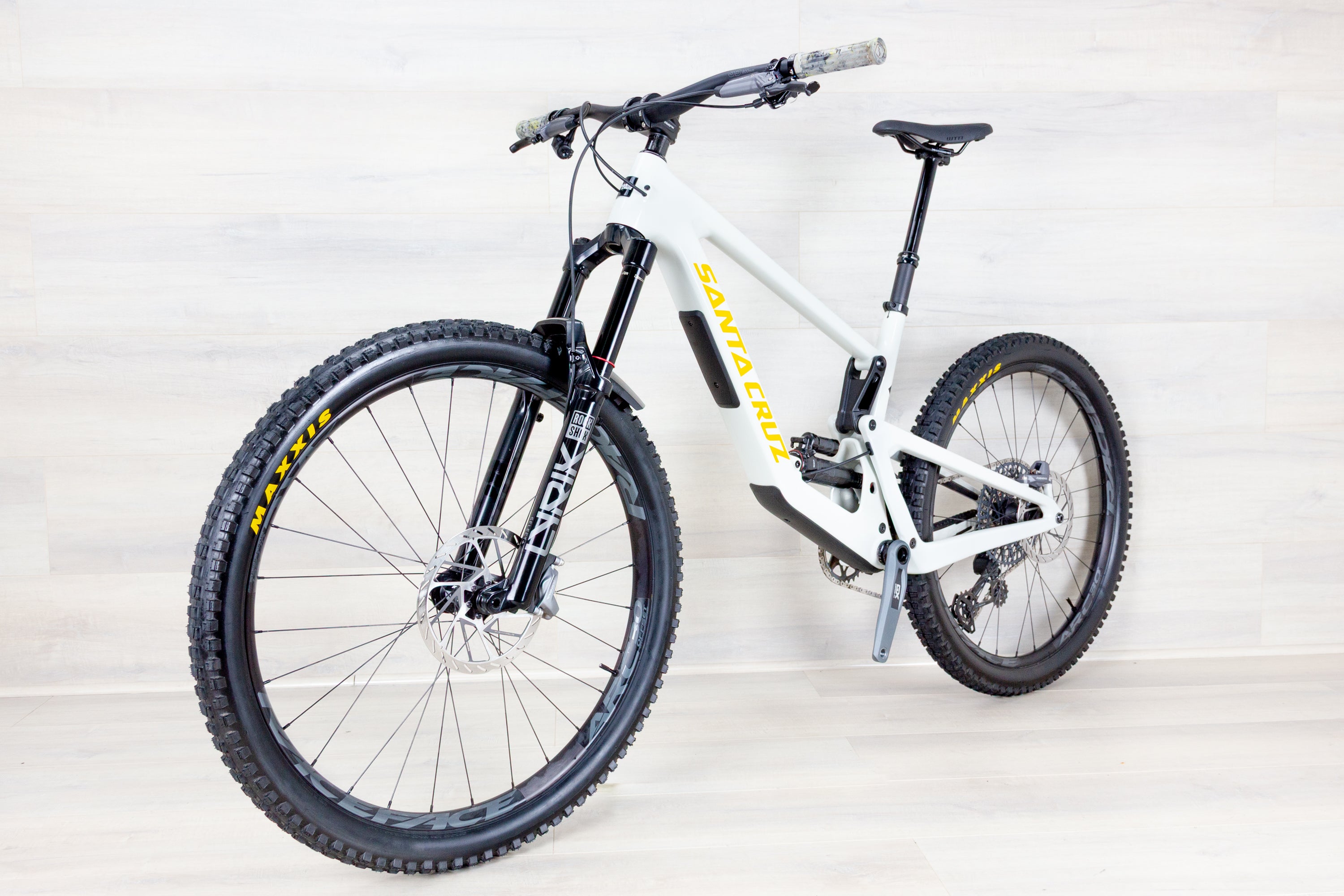 Santa Cruz Bronson C - 2024-25, Large