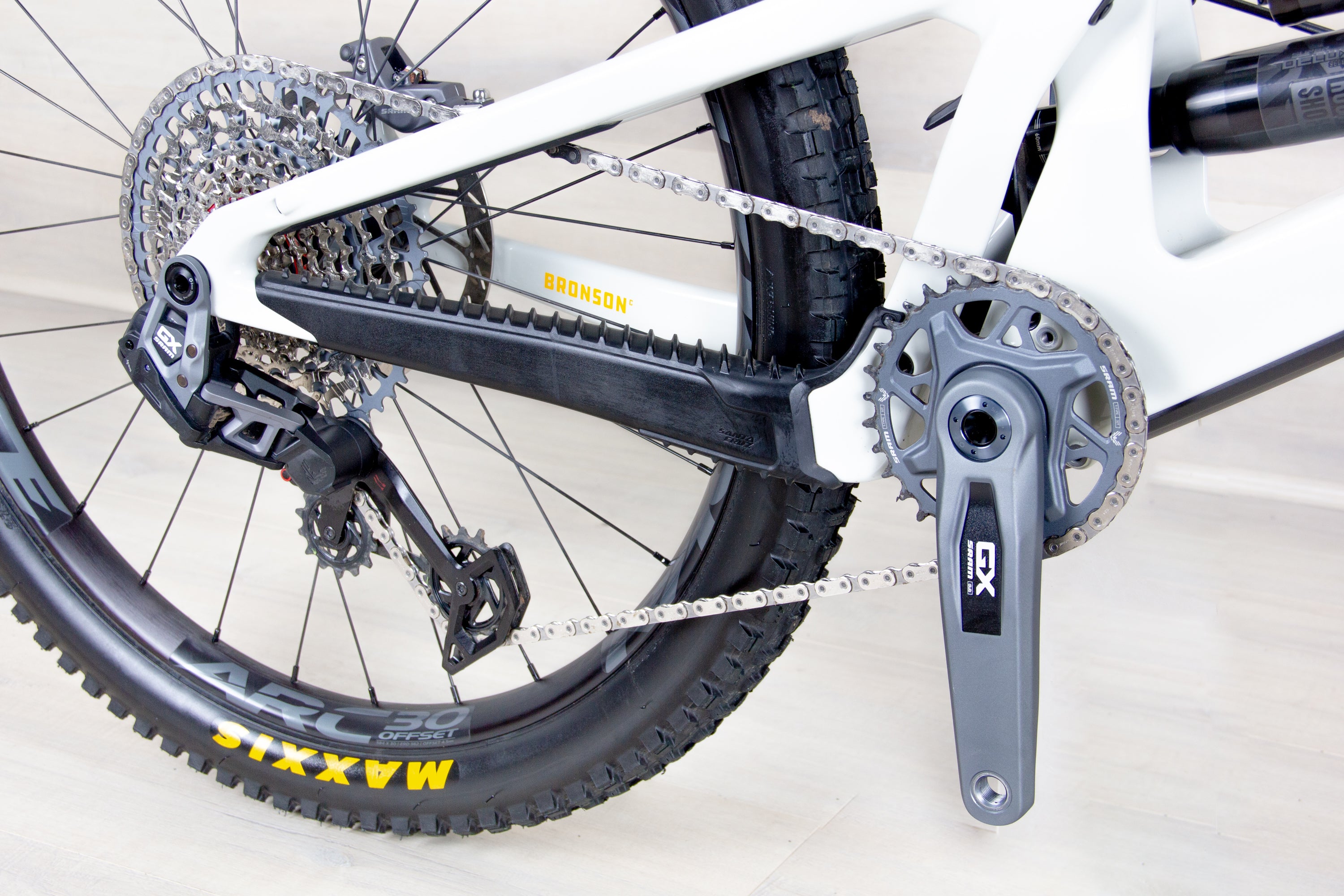 Santa Cruz Bronson C - 2024-25, Large