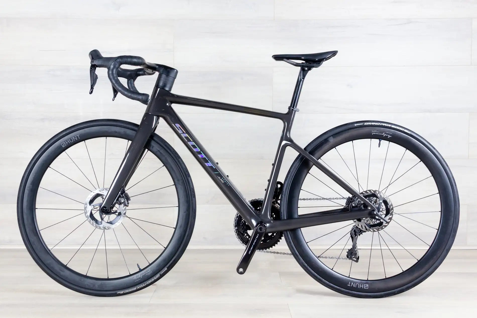 scott bicycle addict Gravel 30 Bici and hydraulic disc brakes give confident stopping power in any conditions scott addict 54 Team Issue