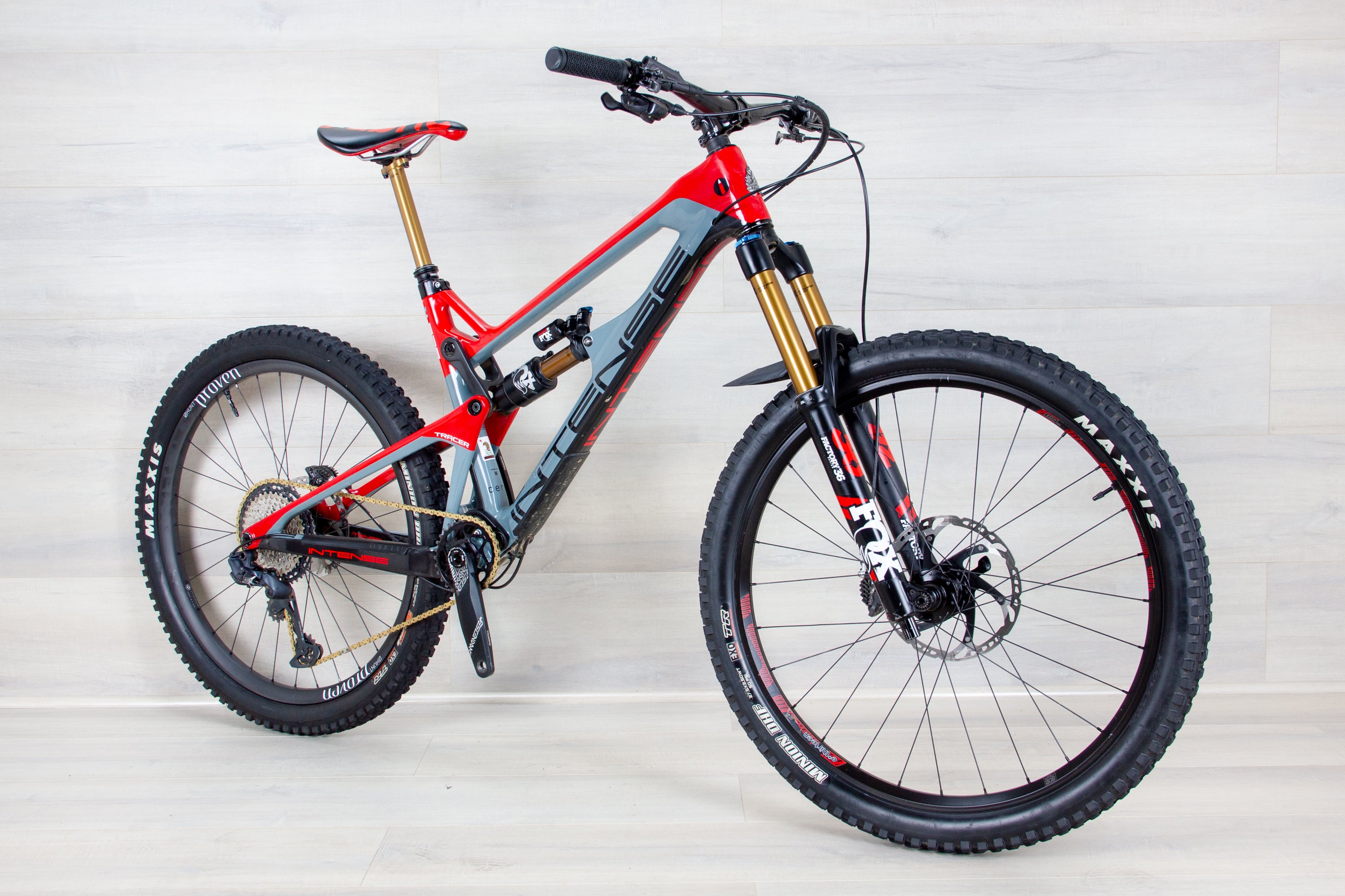 Intense Tracer Pro - 2020, Medium