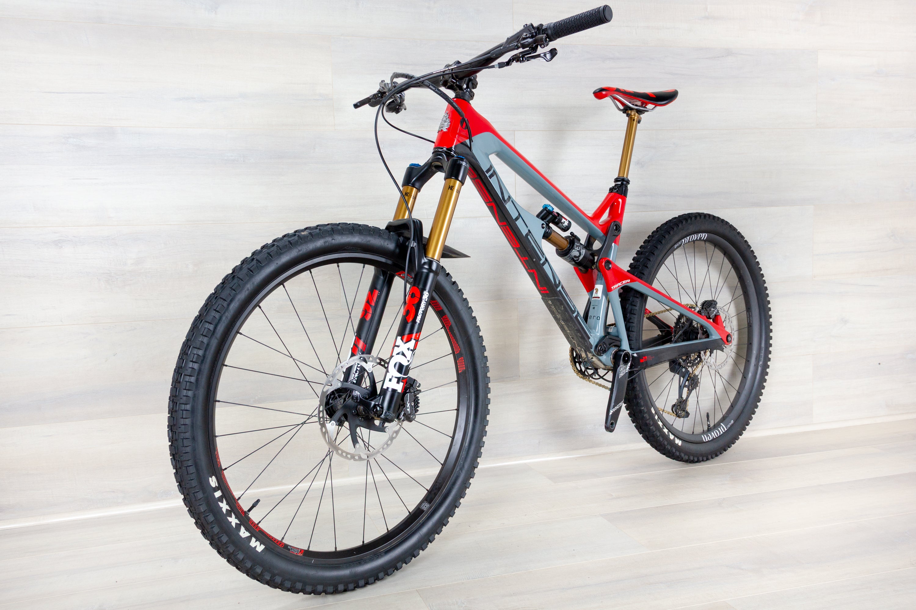 Intense Tracer Pro - 2020, Medium