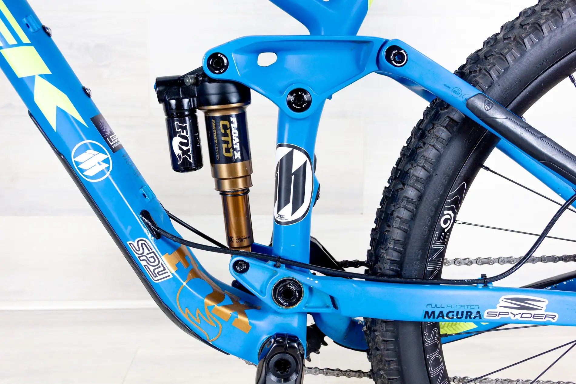 Trek Slash 9.8 - 2017, Medium