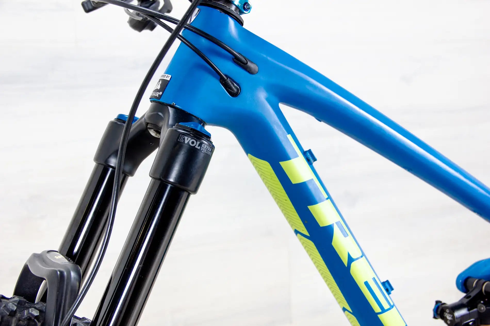 Trek Slash 9.8 - 2017, Medium