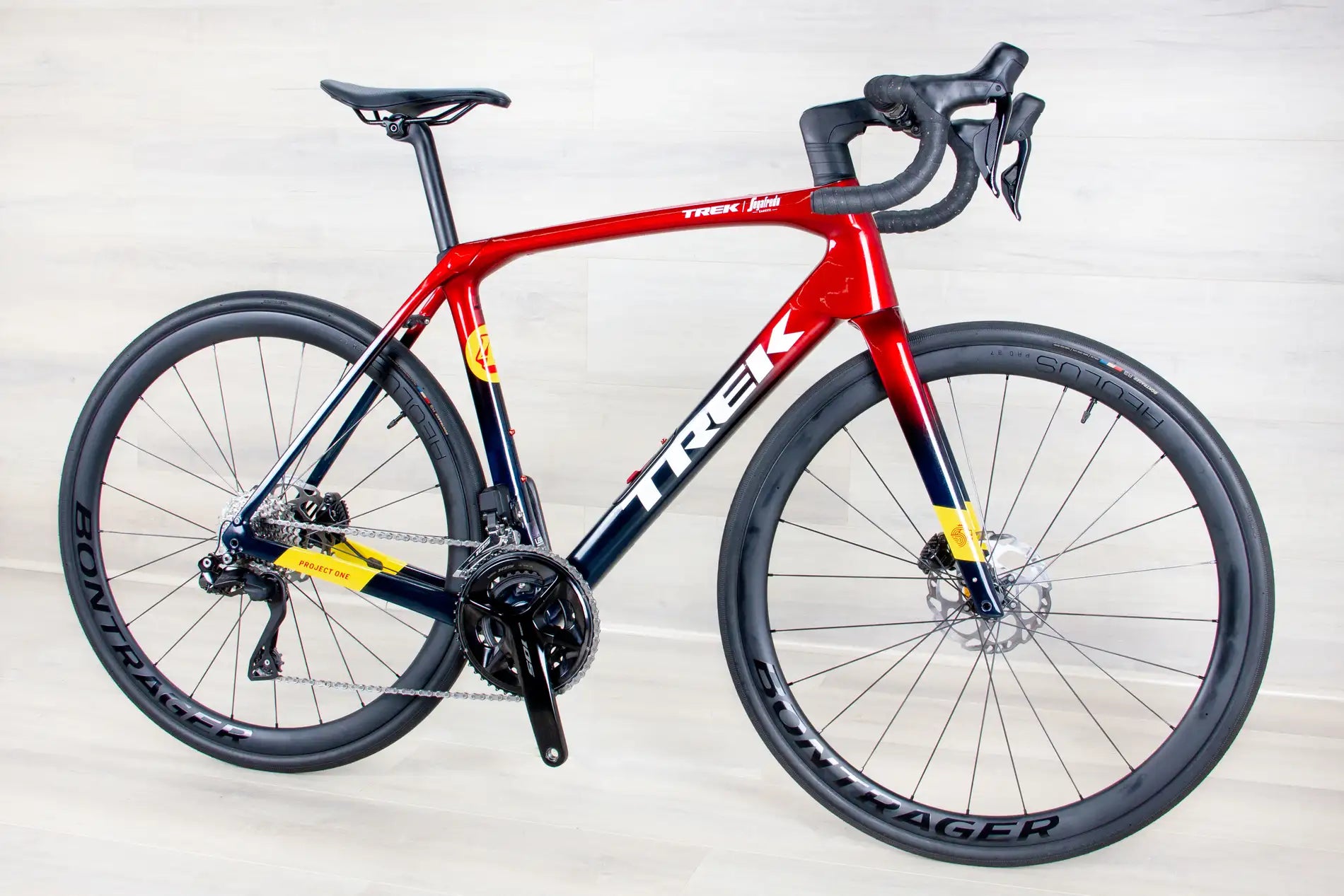 Trek Domane SLR Segafredo Zanetti - 2024-25, 56 cm