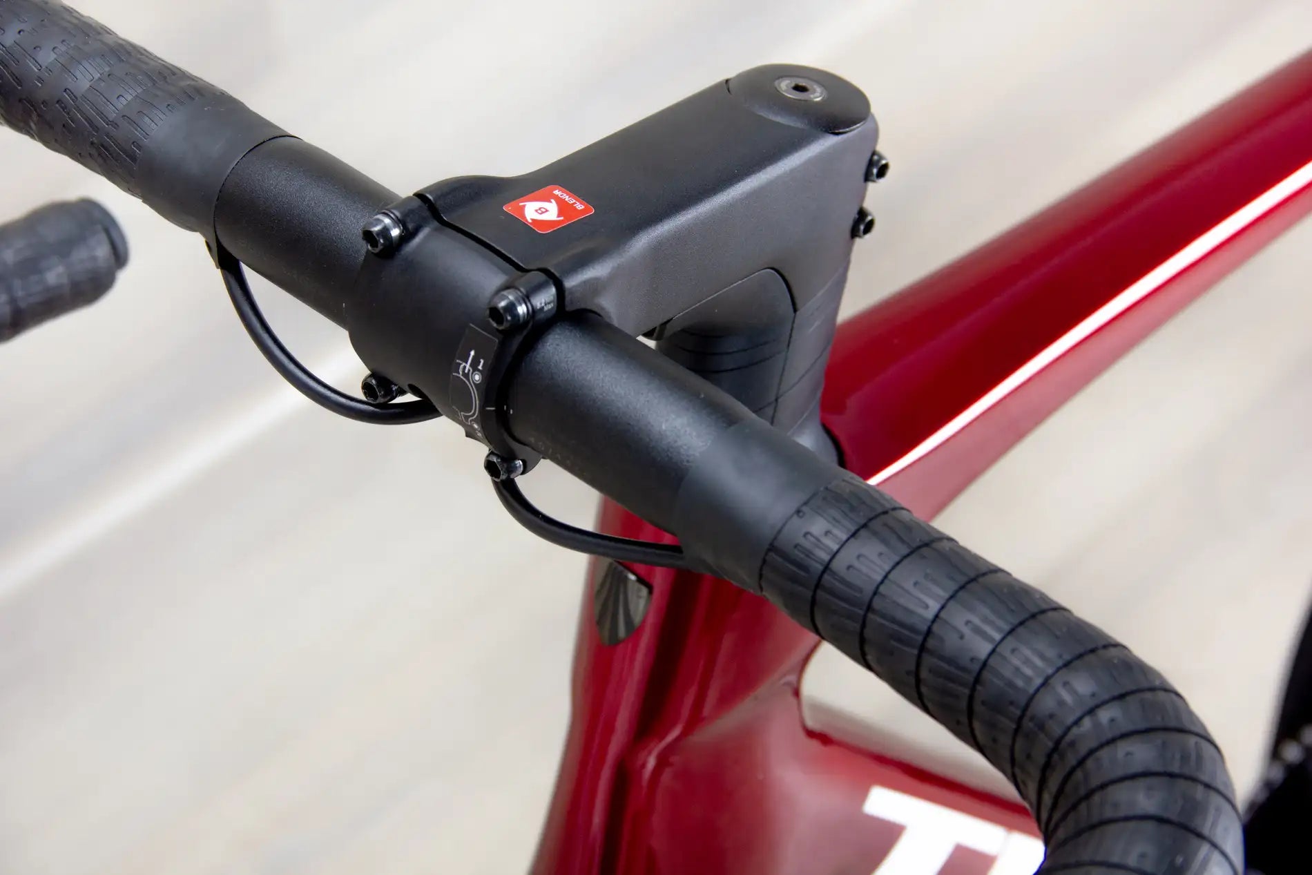 Trek Madone SL6 - 2025, Large